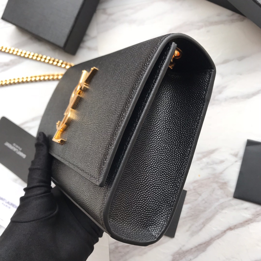 MONOGRAM CHAIN WALLET IN CROCODILE EMBOSSED SHINY LEATHER1:1High-quality replica