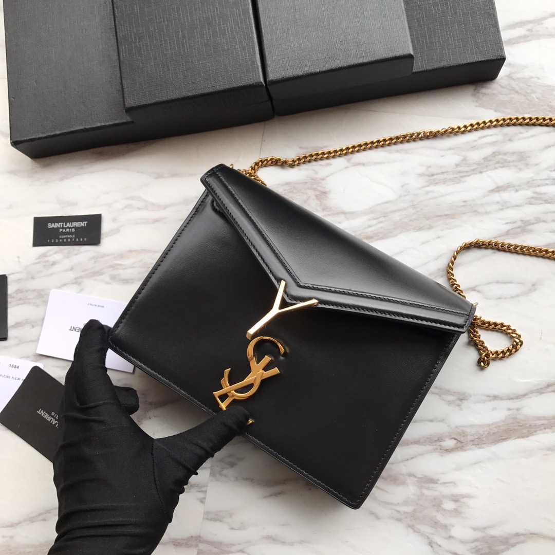 CASSANDRA MONOGRAM CLASP BAG IN OSTRICH1:1High-quality replica