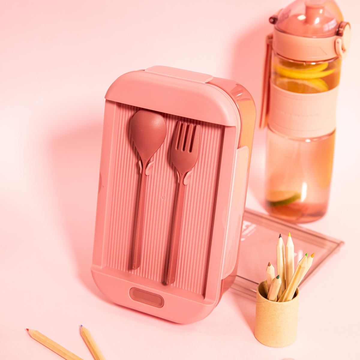 Lunchbox POPPIE ze sztućcami różowy 0,54 l