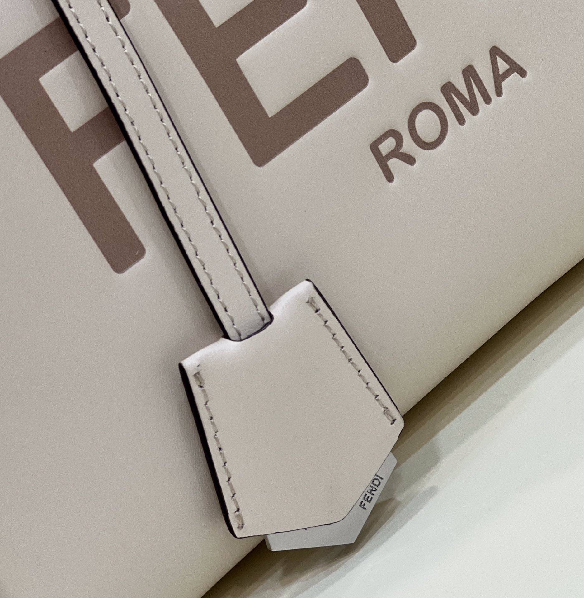 FENDI BY THE WAY - Replicaclubs