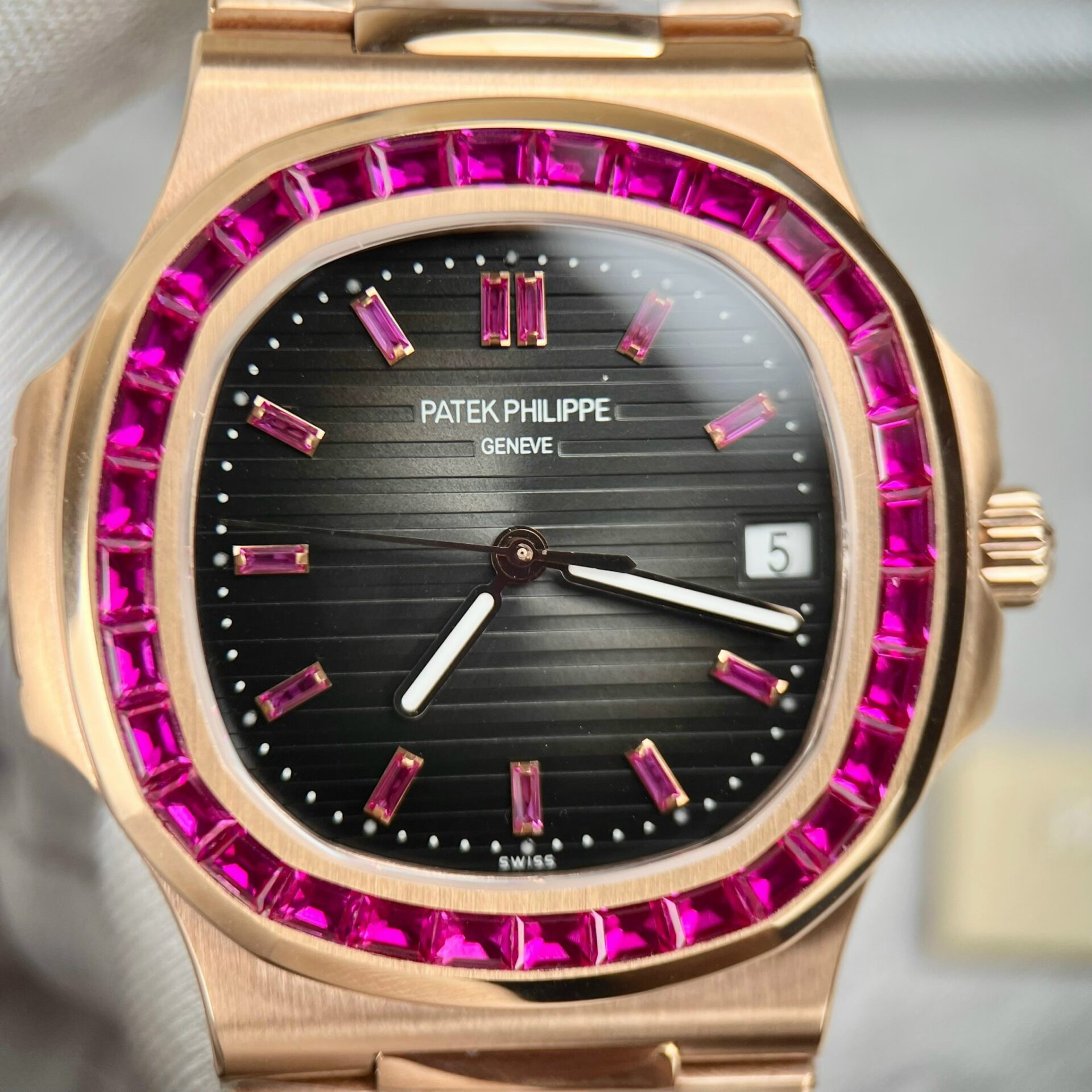 Patek Philippe Nautilus 5723 Gray Dial With Red Ruby Replica 1:1 Watch 40mm - Top club