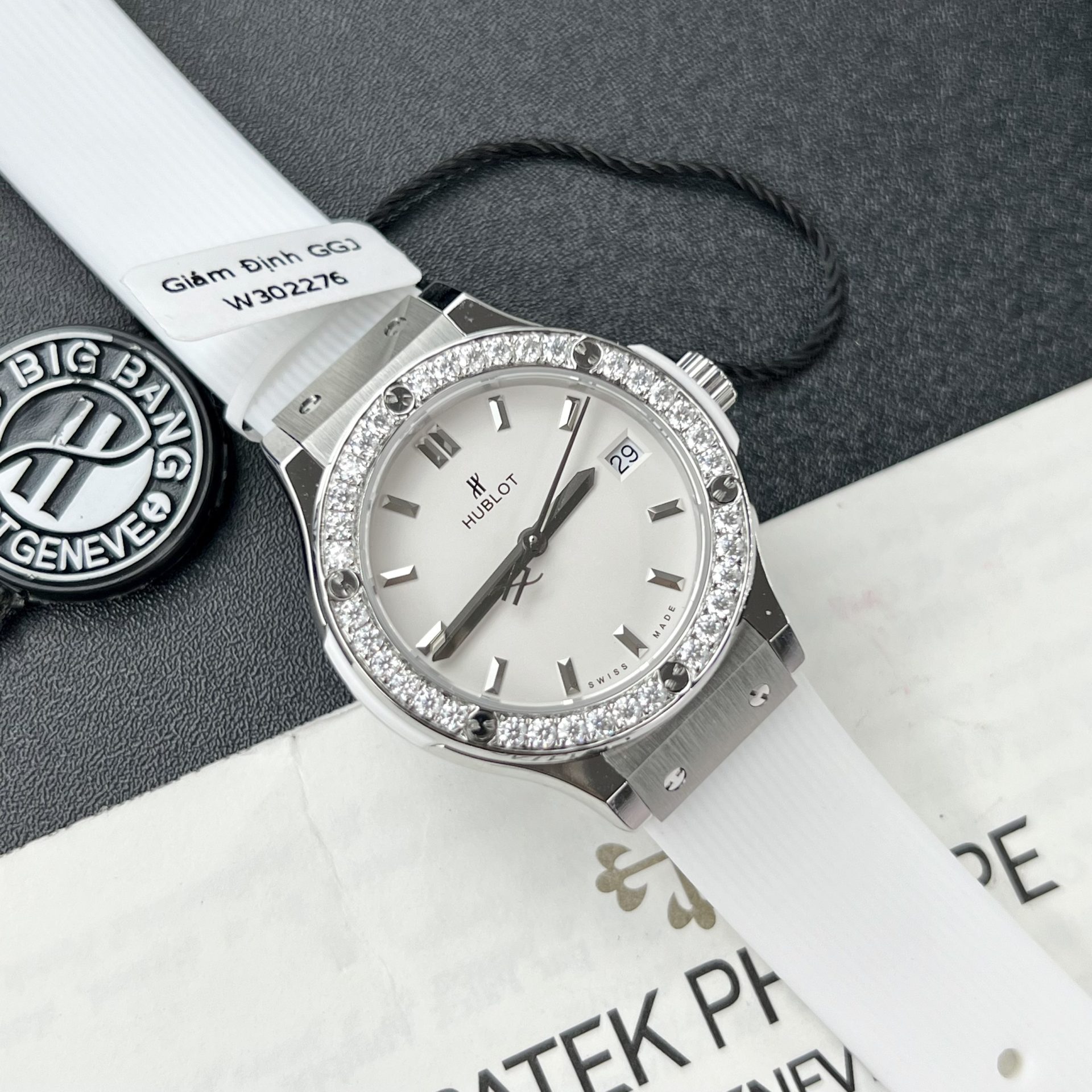 Hublot Replica Watch Women s White Rubber Strap With Moissanite Diamonds 33mm - Top club