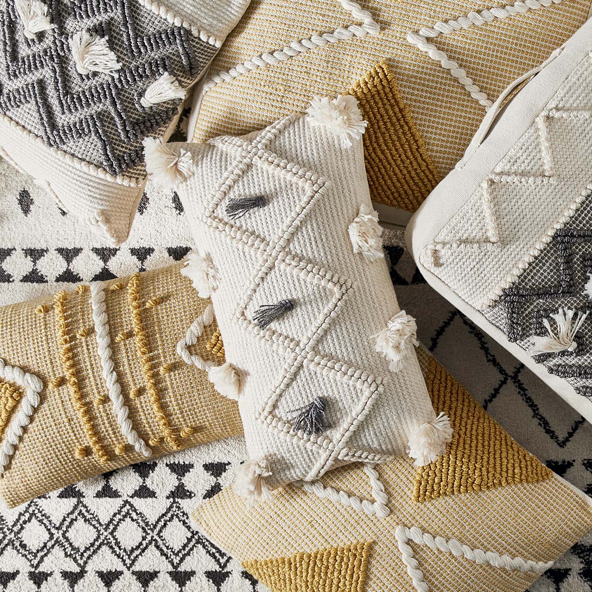 Cushion "R.O.W." Ivory white, 30x50 cm