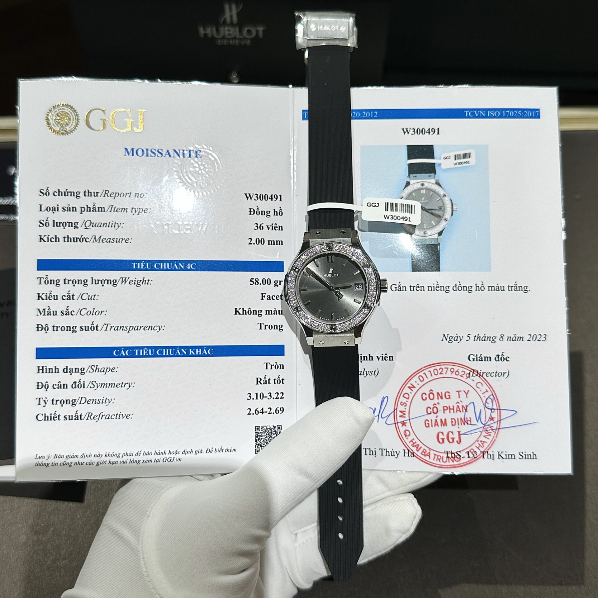 Hublot Replica Watch With Moissanite Diamonds Rubber Strap 33mm - Top club