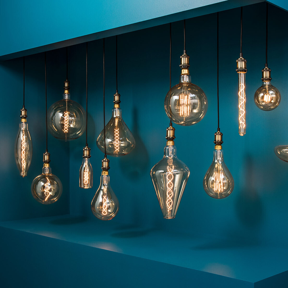 LED bulb "Pyramid" Amber, D.20 cm, E27