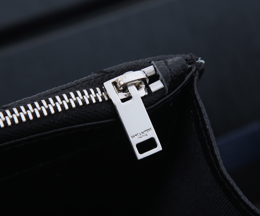 Replica Ysl Envelope Chain Wallet In Grain De Poudre Embossed Leather 18881:1High-quality replica