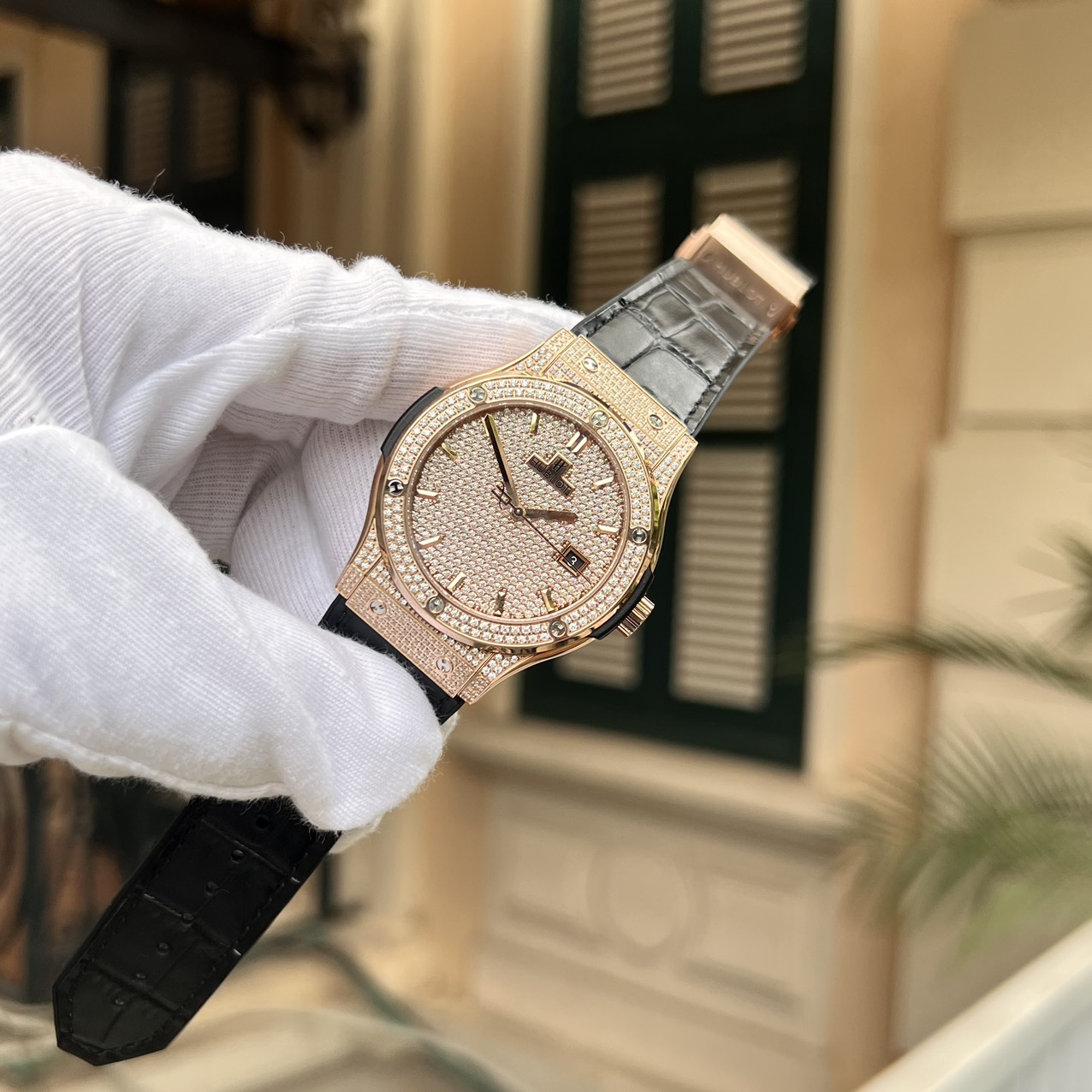 Hublot Classic Fusion King Gold Watch With Full Diamonds HBF Replica Watch 42mm - Top club