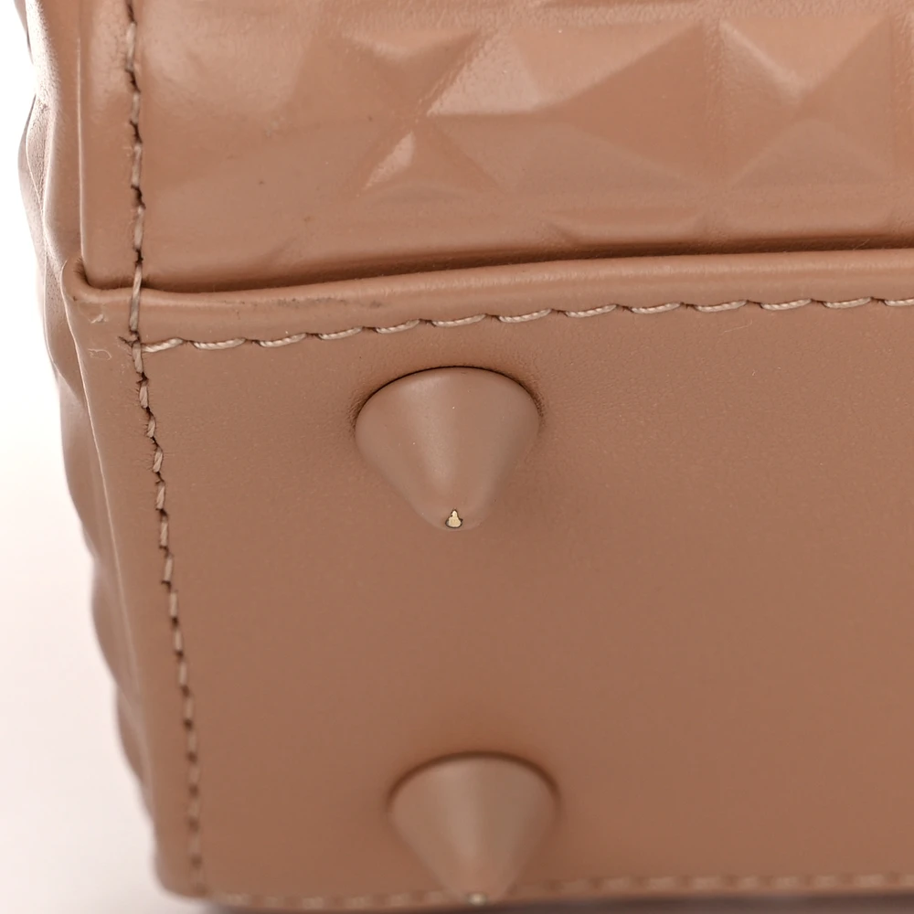 Where to Buy Superfake Handbags You’ll Love1:1High-quality replica