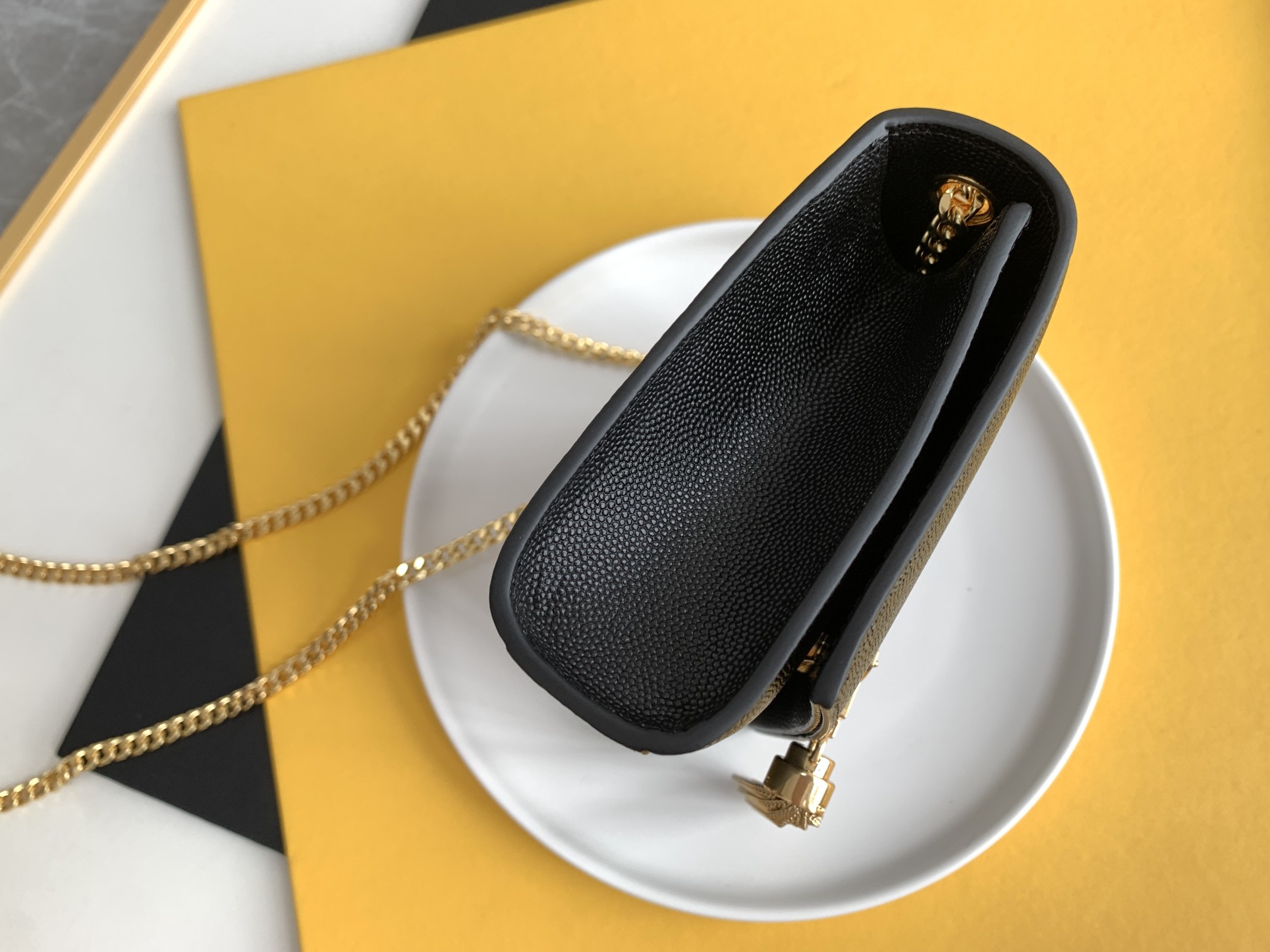 KATE SMALL CHAIN BAG WITH TASSEL IN CROCODILE-EMBOSSED SHINY LEATHER1:1High-quality replica