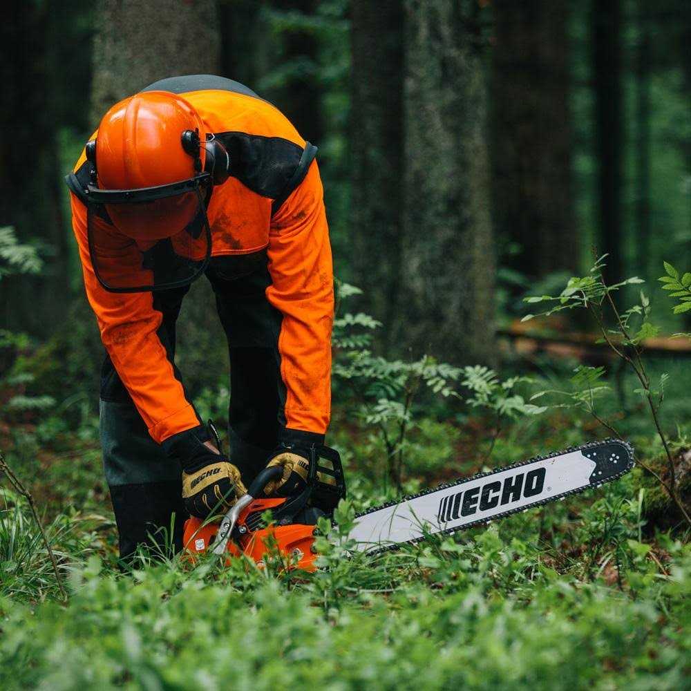 ECHO Chainsaw, 30.5 cc, 16 in Bar And Chain - CS-310-16 - Image 4 ECHO Chainsaw, 30.5 cc, 16 in Bar And Chain - CS-310-16 - Image 4