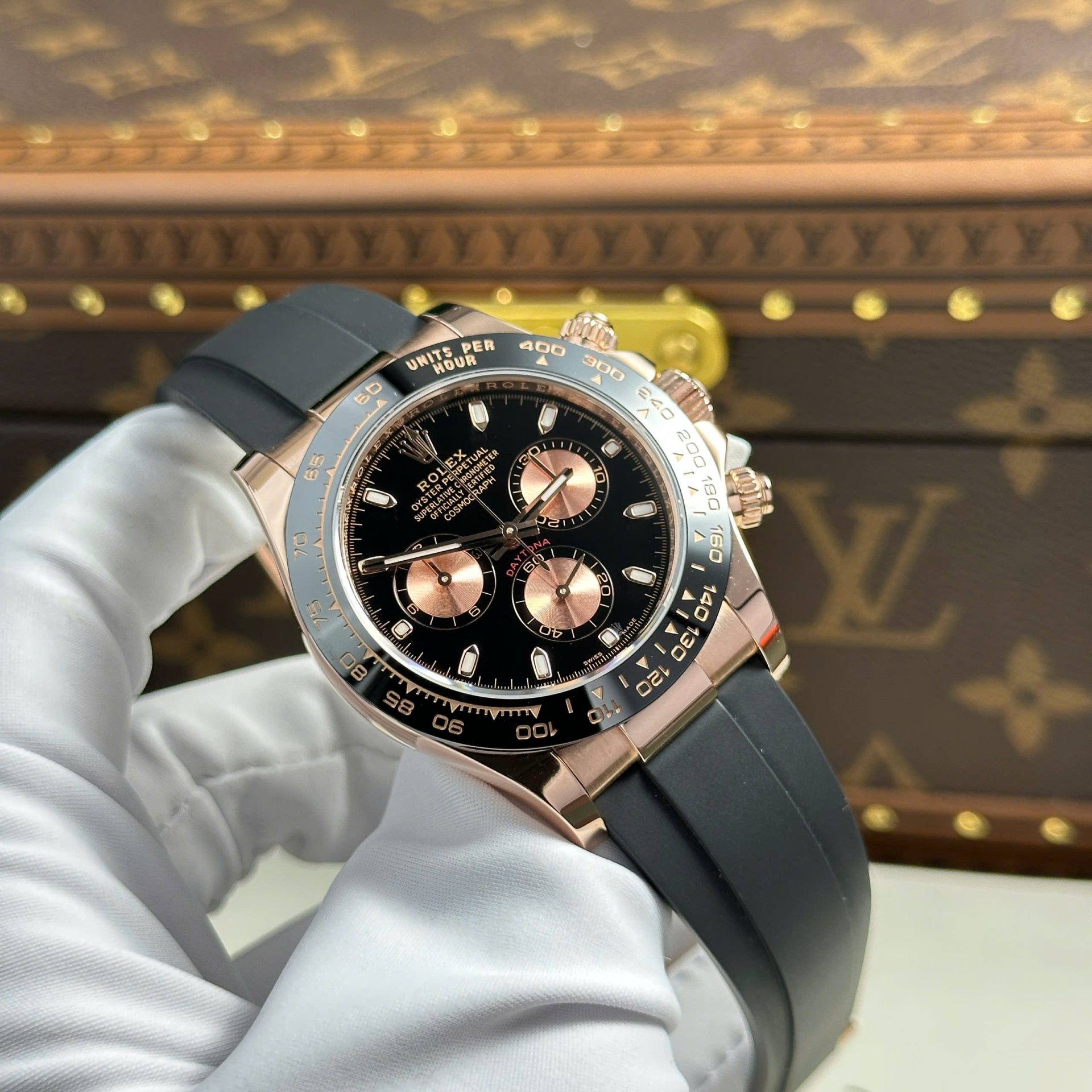 Rolex Cosmograph Daytona 116515LN Black Dial Replica 11 Watch Gold Wrapped 40mm - Elite Watch Atelier