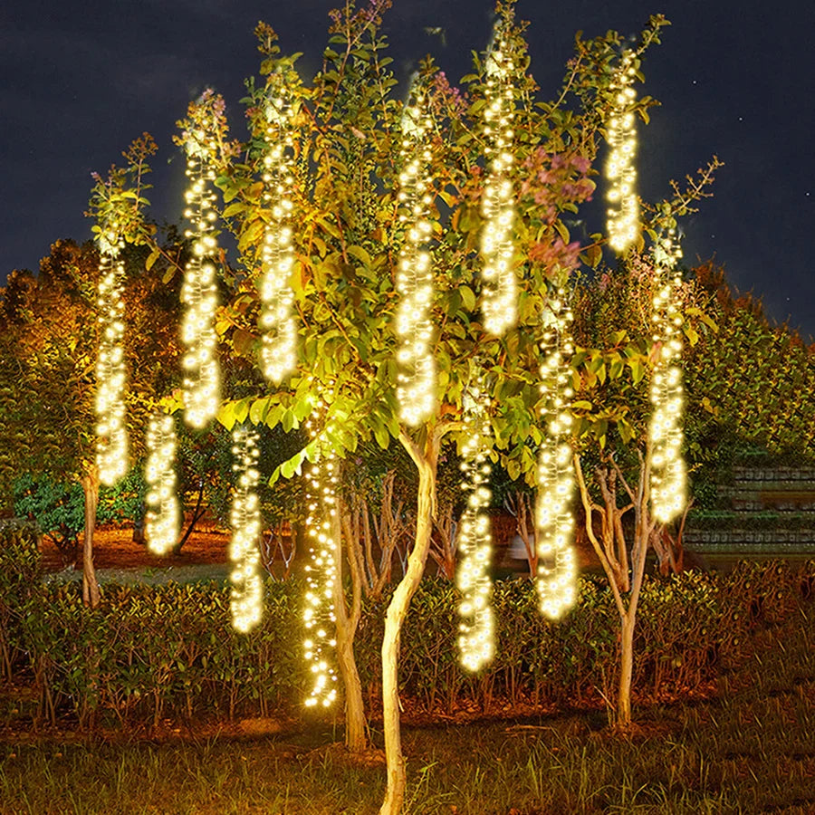 GlowCascade – Hangende LED Lichtstrengen voor Tuin & Feest