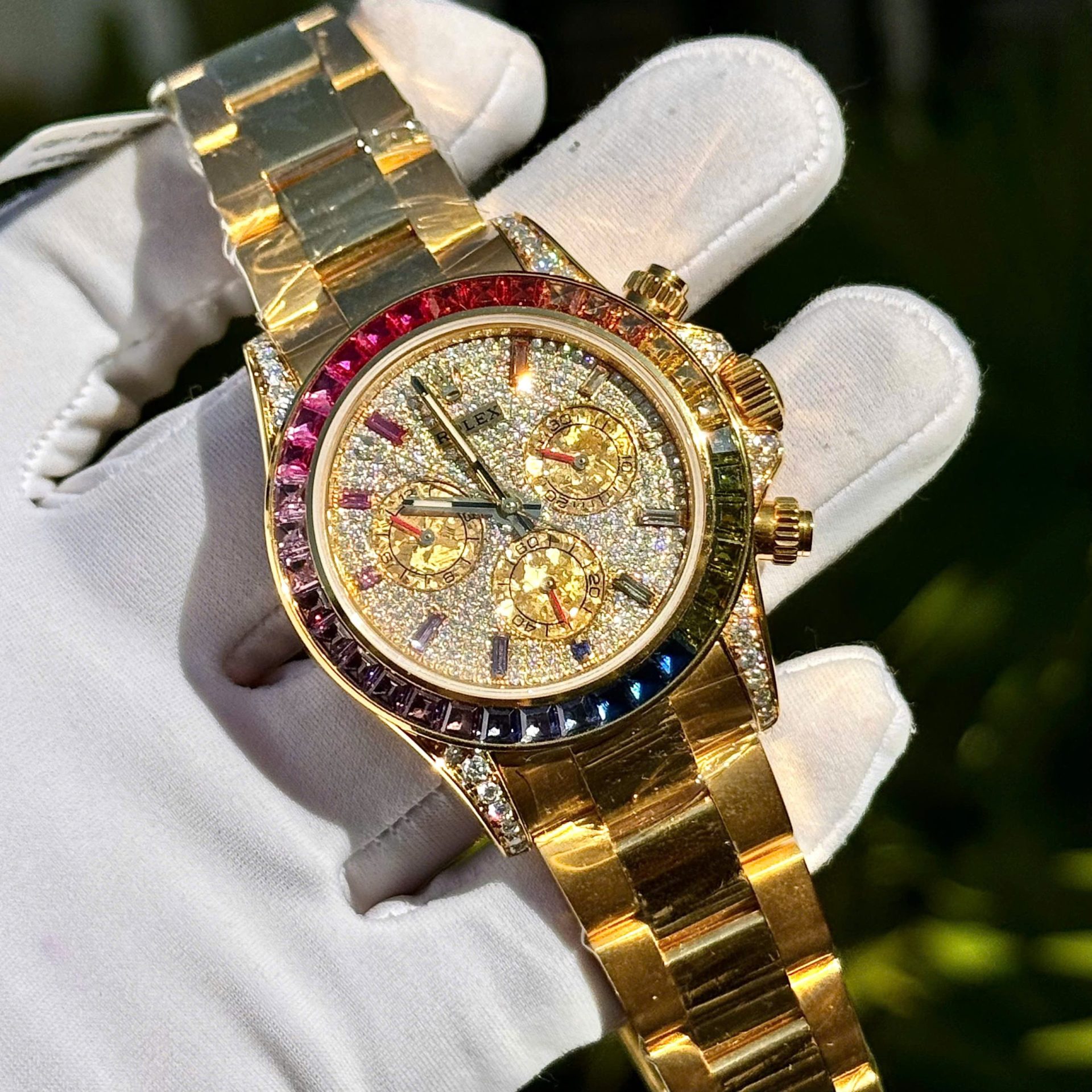 Rolex Daytona Rainbow Replica Watch 18K Gold Wrapped Customs Moissanite   Gemstones 40mm - Elite Watch Atelier