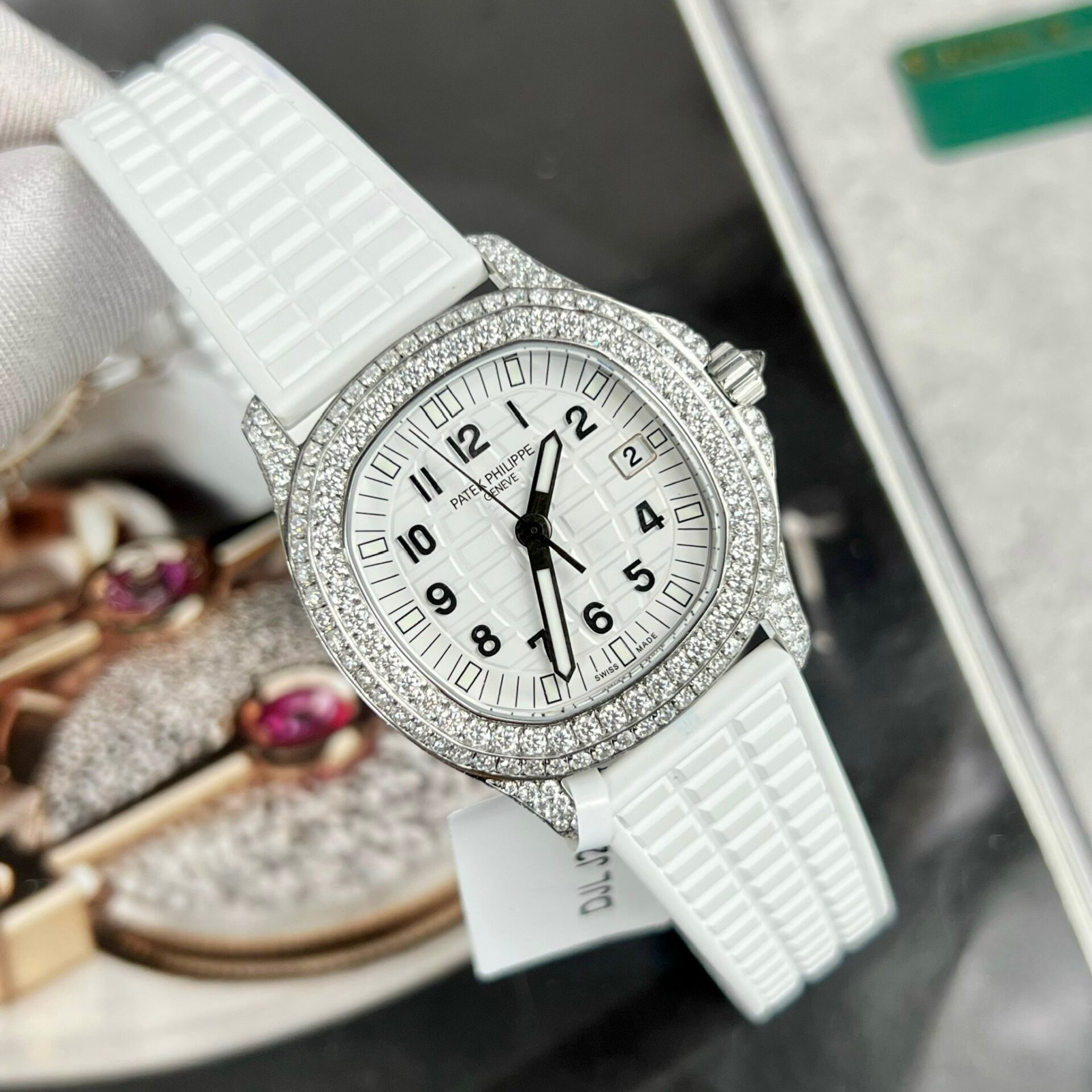 Patek Philippe Replica Watch Aquanaut 5069G Custom Full Moissanite Diamonds PPF Factory 35.2mm - Elite Watch Atelier