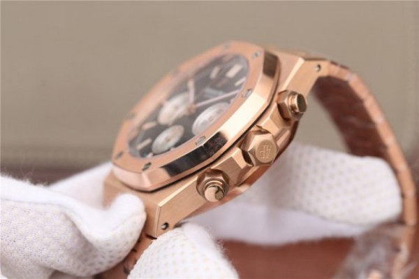 Replica Audemars Piguet Royal Oak Chronograph RG JHF Black/White Dial RG Bracelet A7750 - Top club