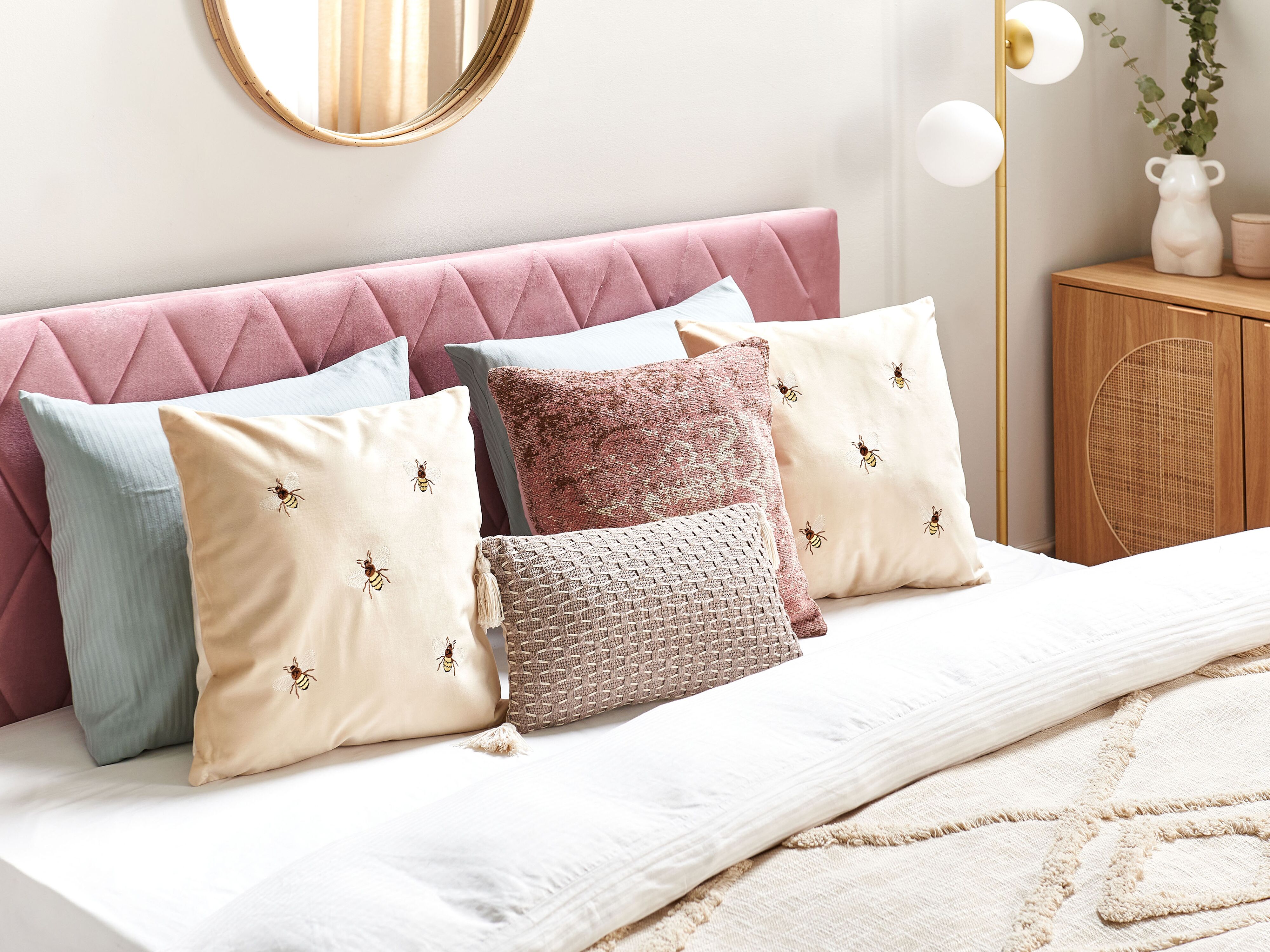 Set of 2 Decorative Cushions TALINUM Velvet 45 x 45 cm Beige Animal Pattern