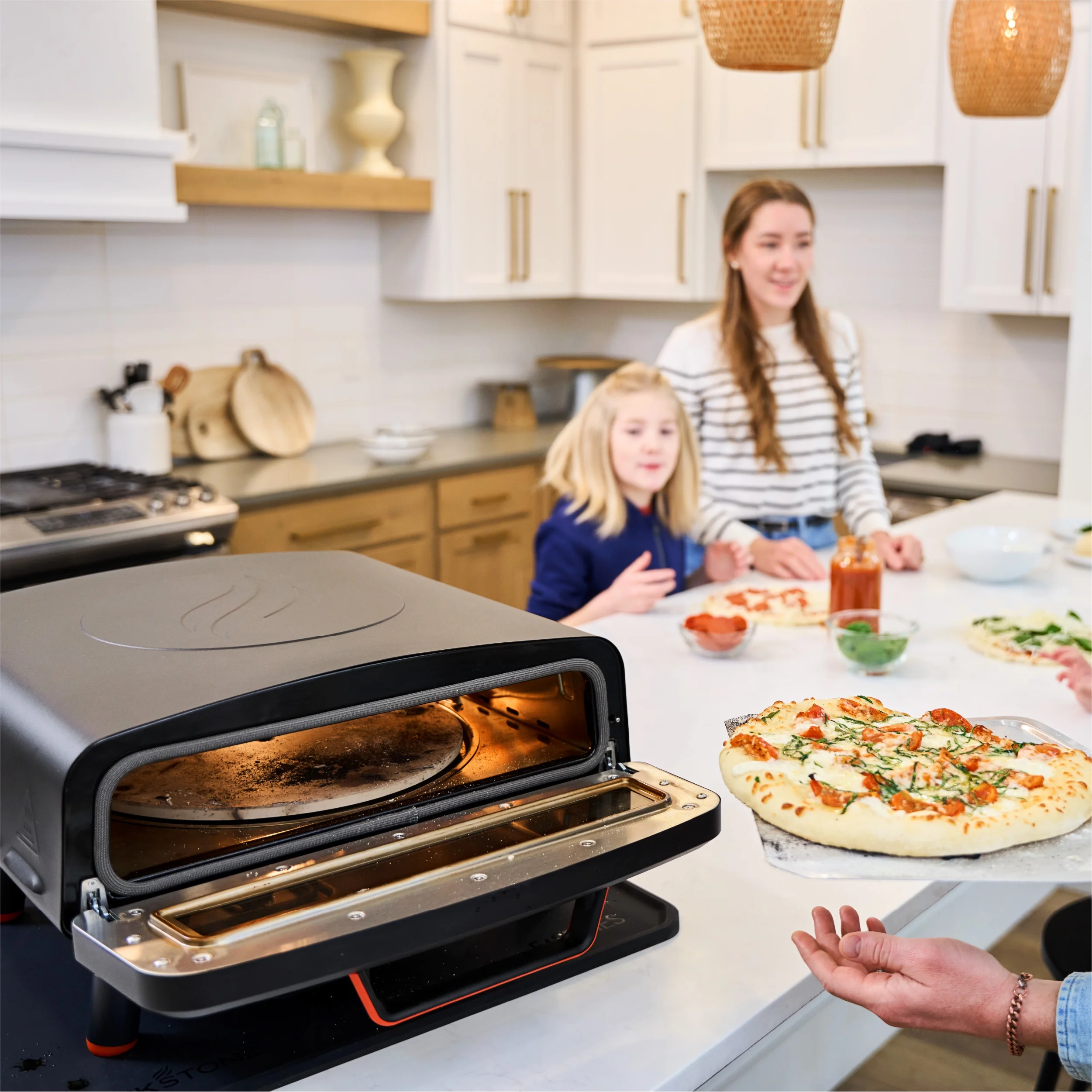 Blackstone 14" Electric Tabletop Pizza Oven with Rotating Pizza Stone - Image 7