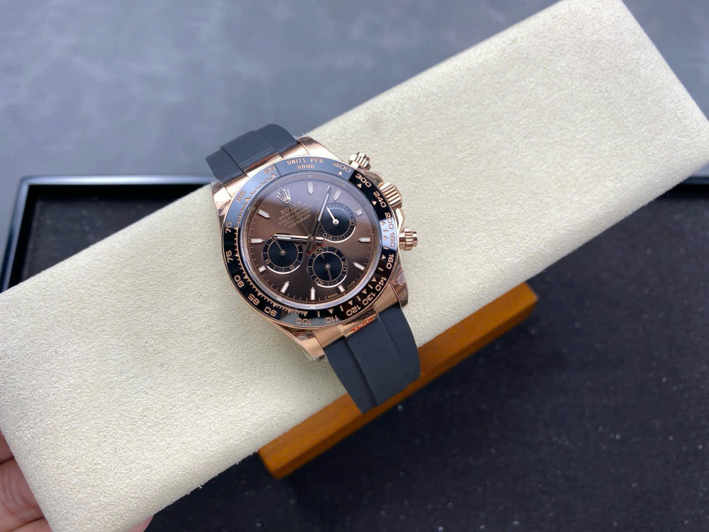 Rolex Cosmograph Daytona M116515LN-0041 Replica Watch Weight 152 Grams QF 40mm - Elite Watch Atelier