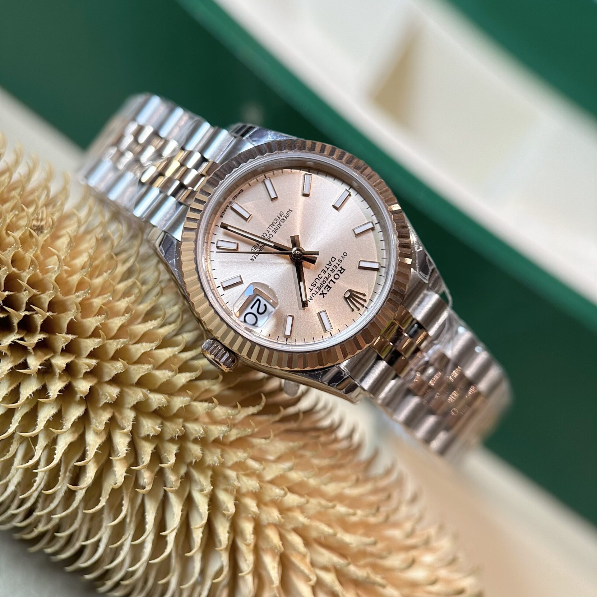 Rolex Replica Watch DateJust Women s Pink Dial Luminous Numbers EW Factory 31mm - Top club