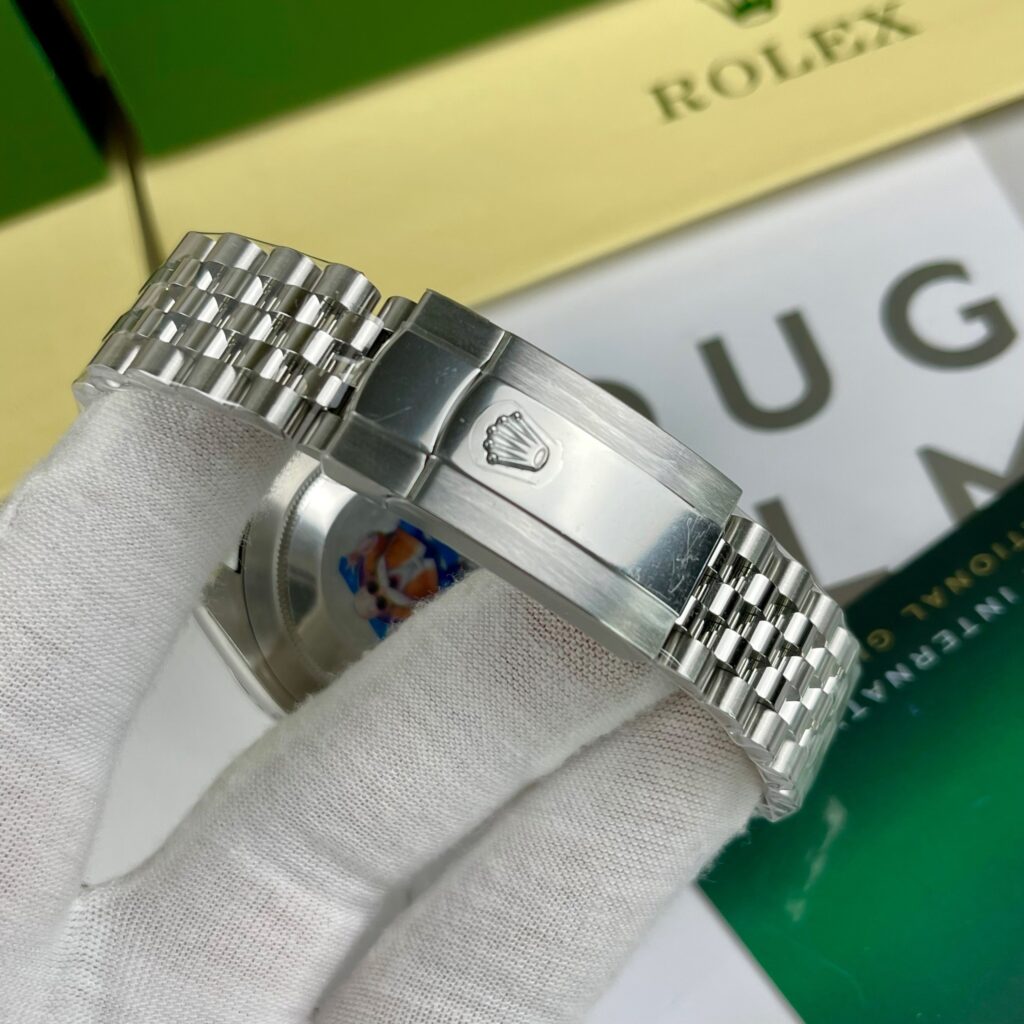 Rolex Replica Watch DateJust Dial Mother Of Pearl Moissanite Diamonds 41mm - Elite Watch Atelier