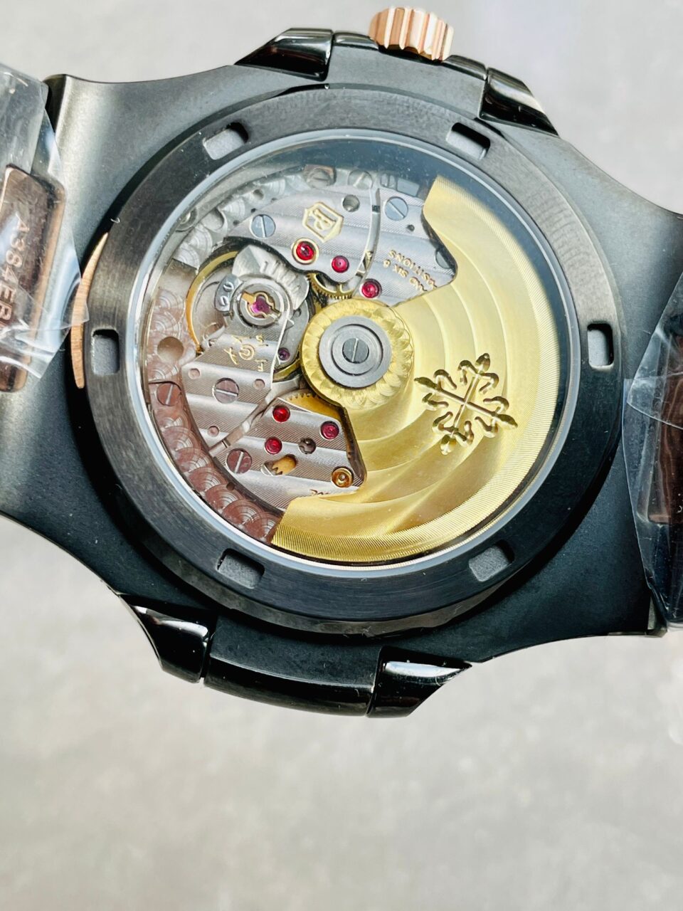 Replica PATEK PHILIPPE Nautilus 5711 DIW Carbon DIWF 1:1 Best Edition Black Textured Dial on Carbon/RG Bracelet 324CS - Top club