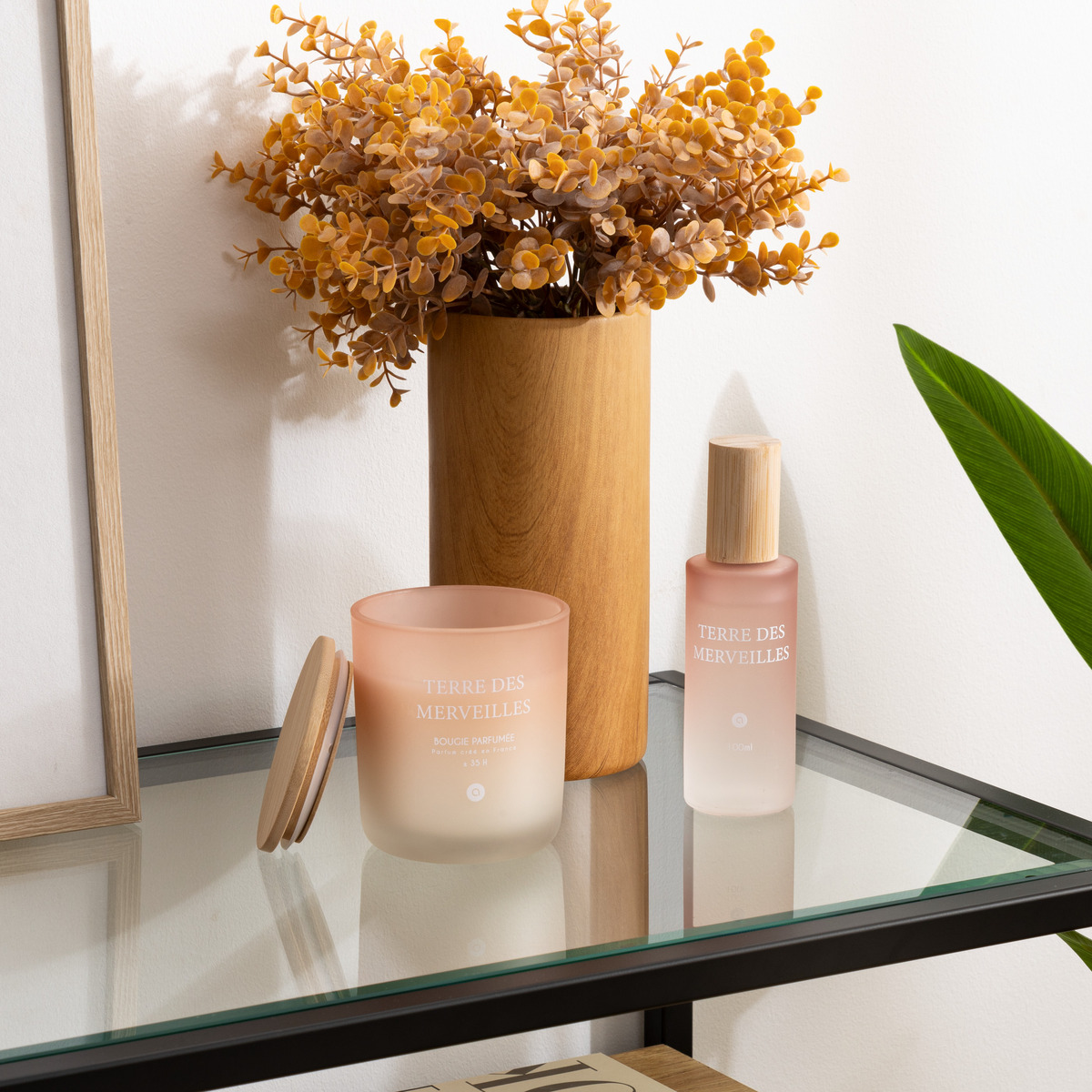 Scented candle "Terre des Merveilles" Musk Petals, 255g