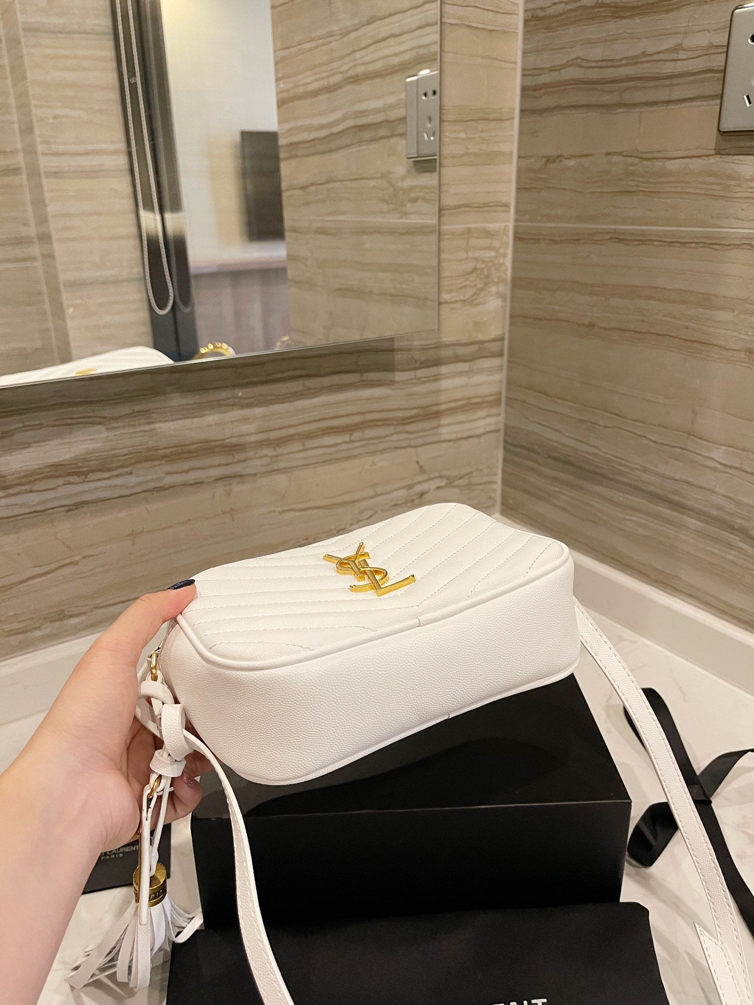 TO – Luxury Edition Bags SLY 1631:1High-quality replica
