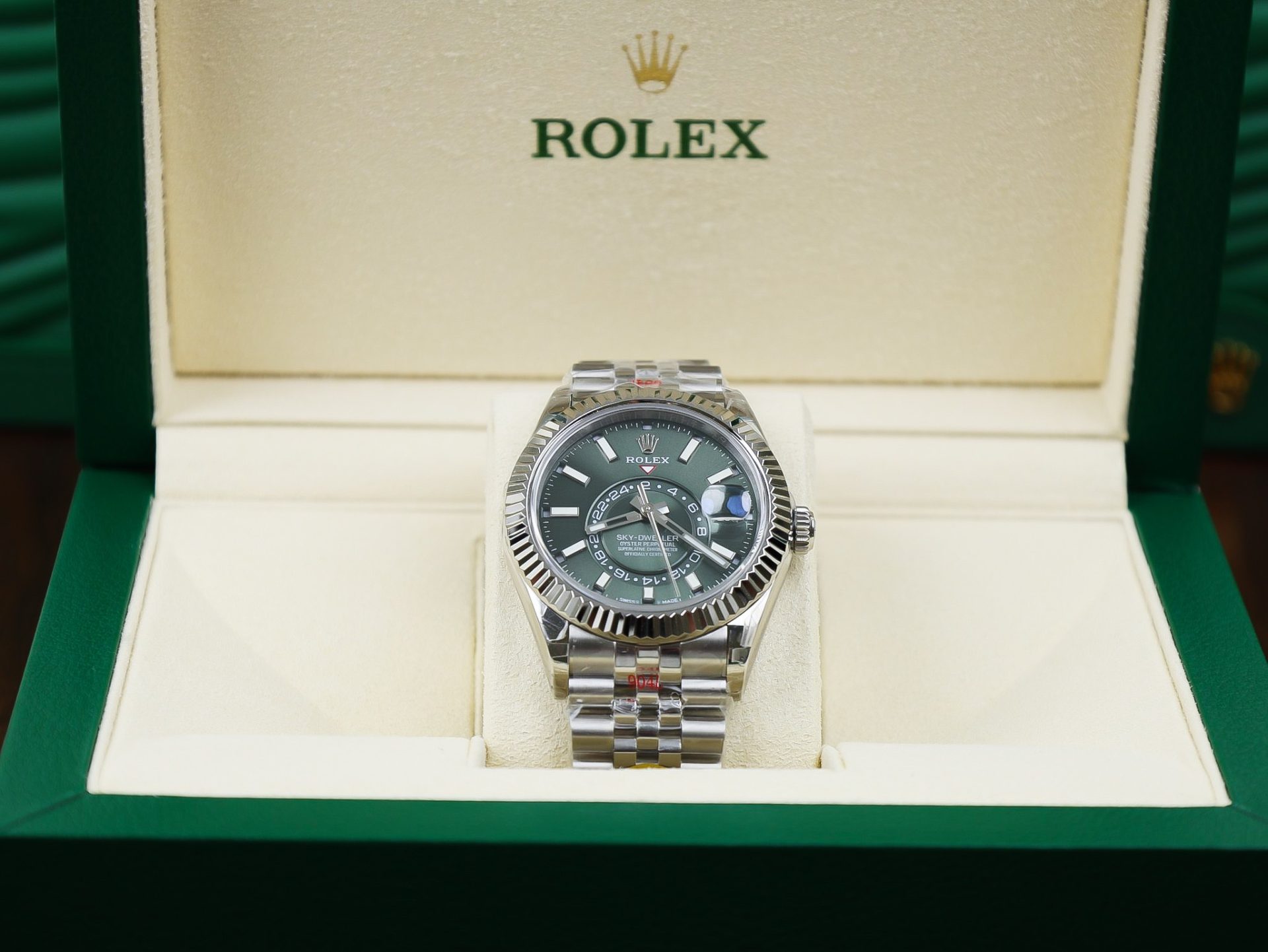Rolex Replica 1:1 Watch Sky Dweller Green Dial Jubilee Strap 42mm - Elite Watch Atelier