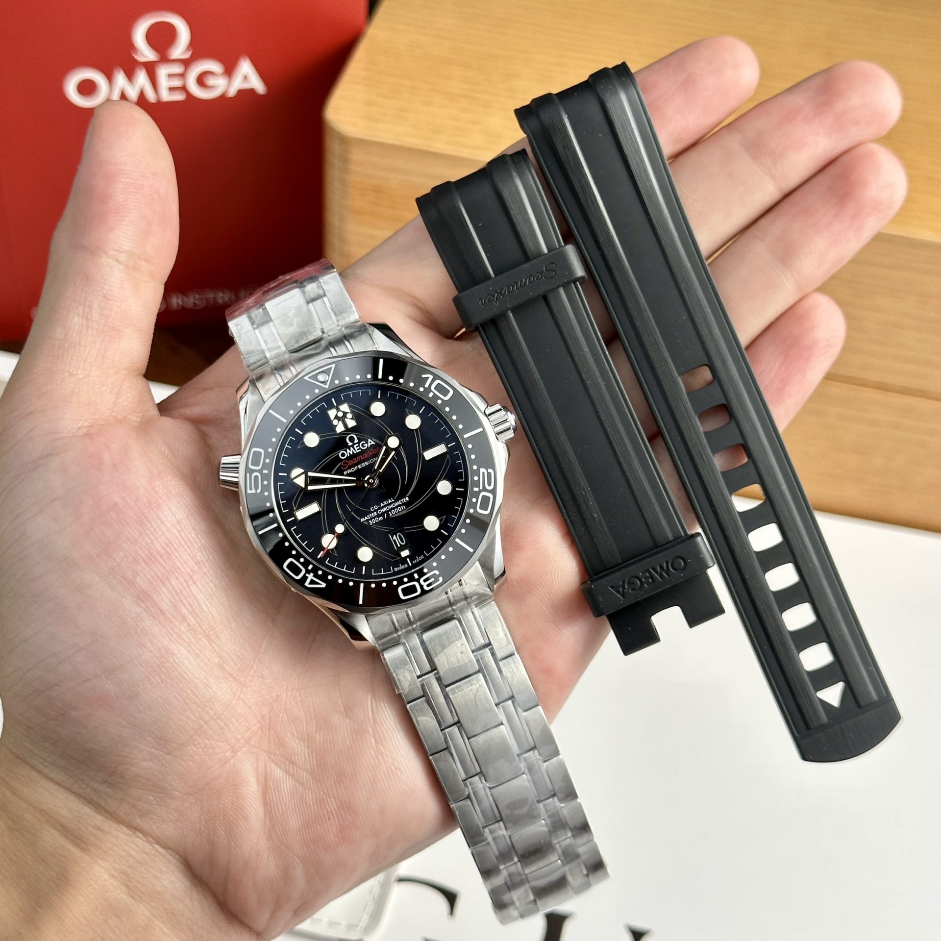 Omega Replica 1:1 Watch Seamaster James Bond 007  VS Factory 42mm - Top club