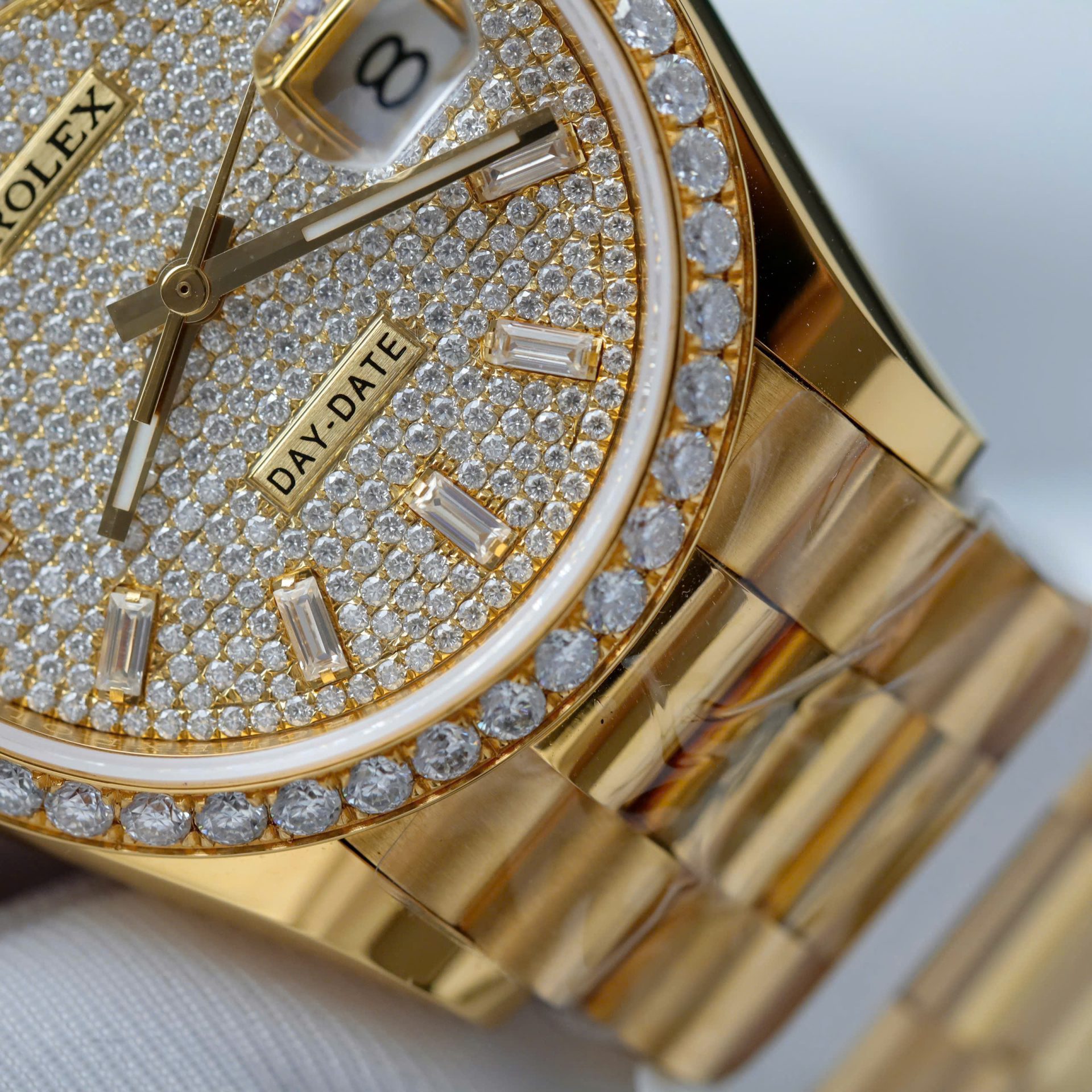 Rolex Day-Date 18K Gold Wrapped + Moissanite Diamonds Copies Watches GM Factory 36mm - Top club