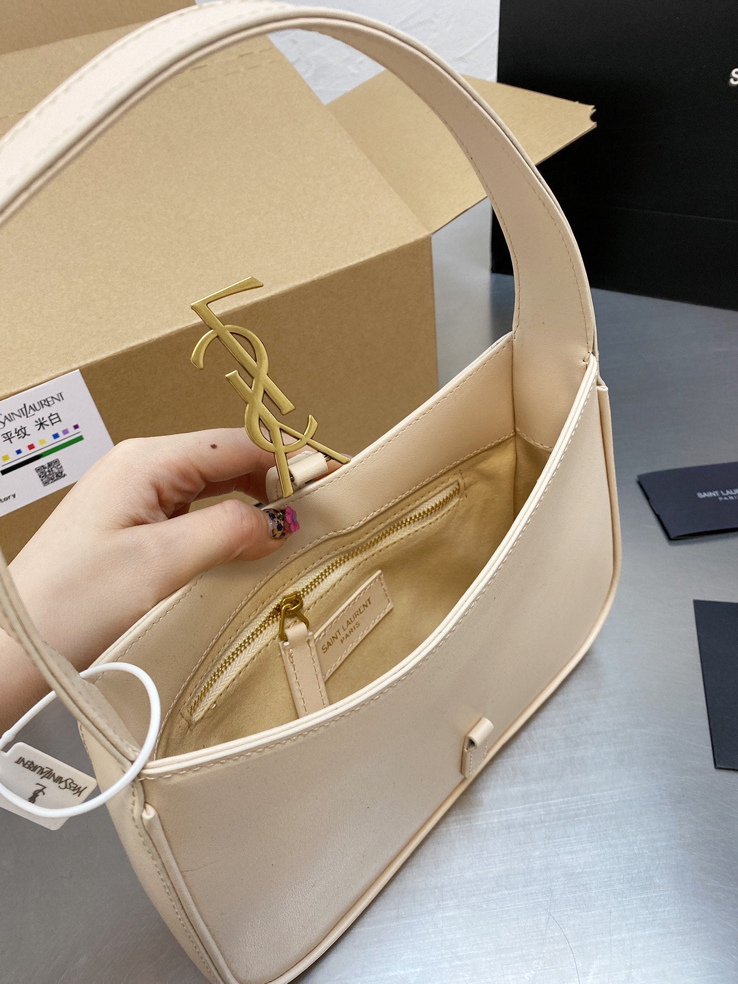 TO – Luxury Edition Bags SLY 2051:1High-quality replica
