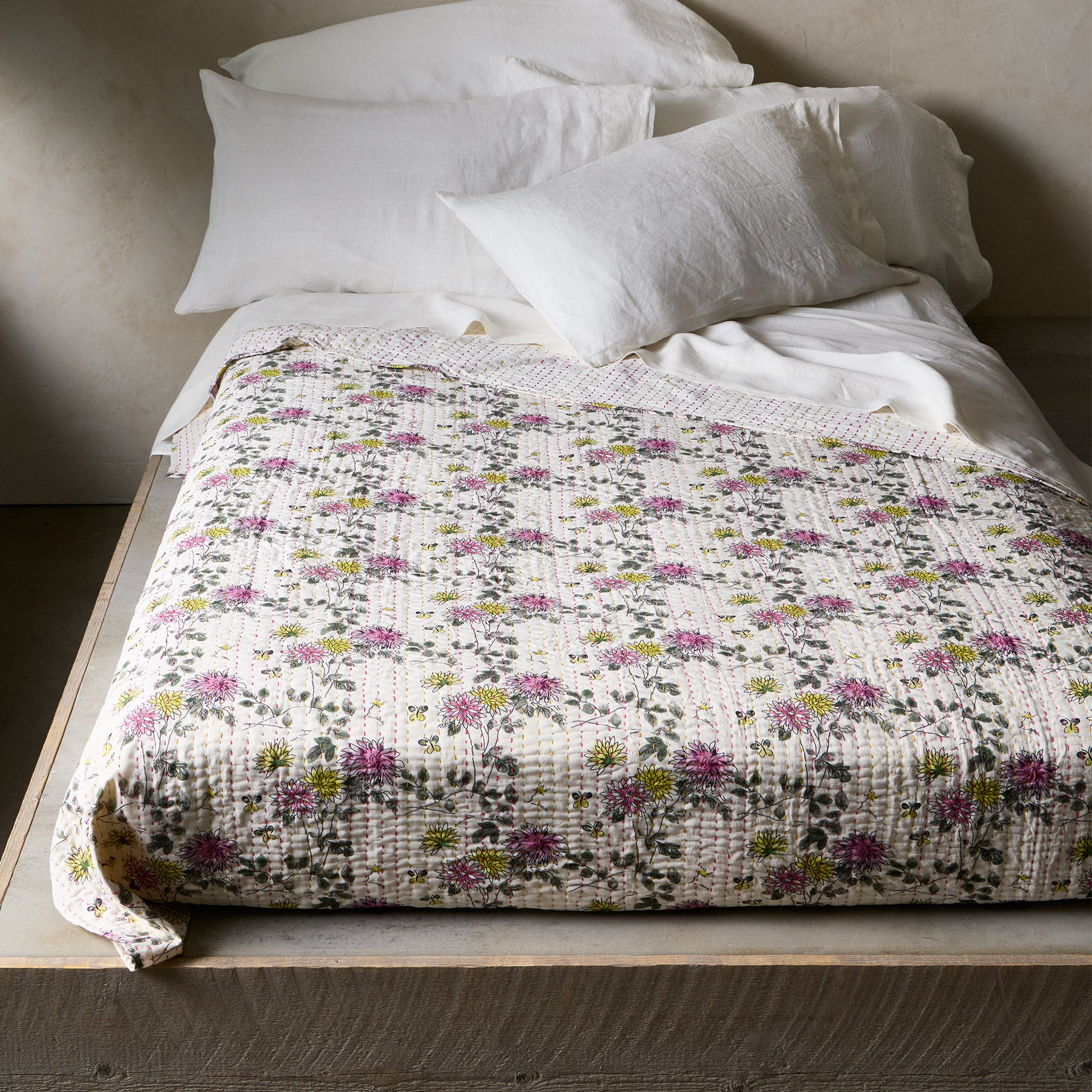 Bloom In Beauty Lightweight Quilt - Sundance Clothing