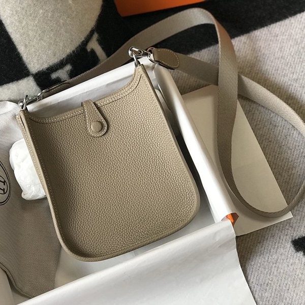 Hermès Replica Evelyne Mini 16 TPM – Noir1:1High-quality replica