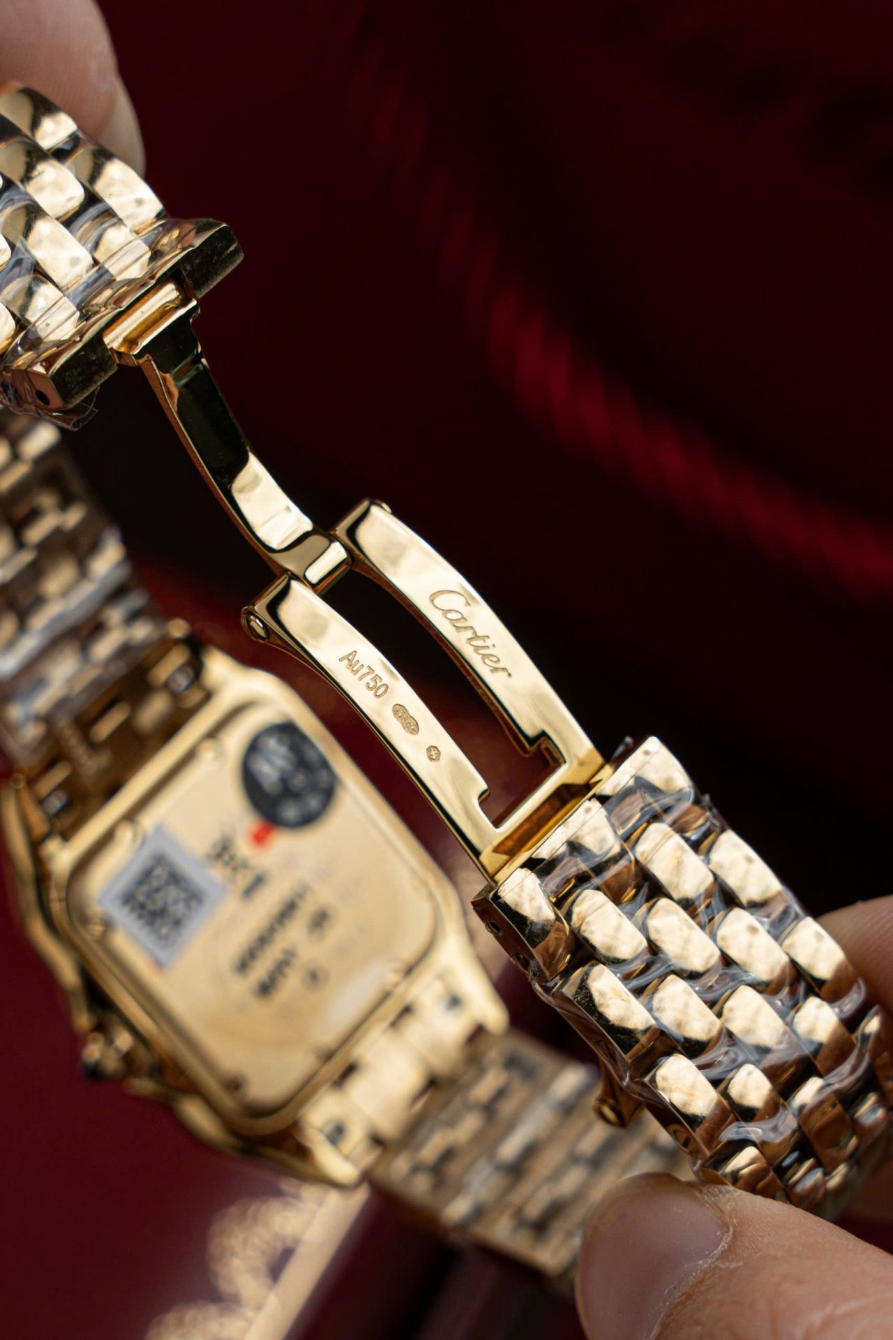 Cartier Panthere WJPN0015 White Dial Replica Watch Bezel Diamonds Moissanite 27x37mm - Top club