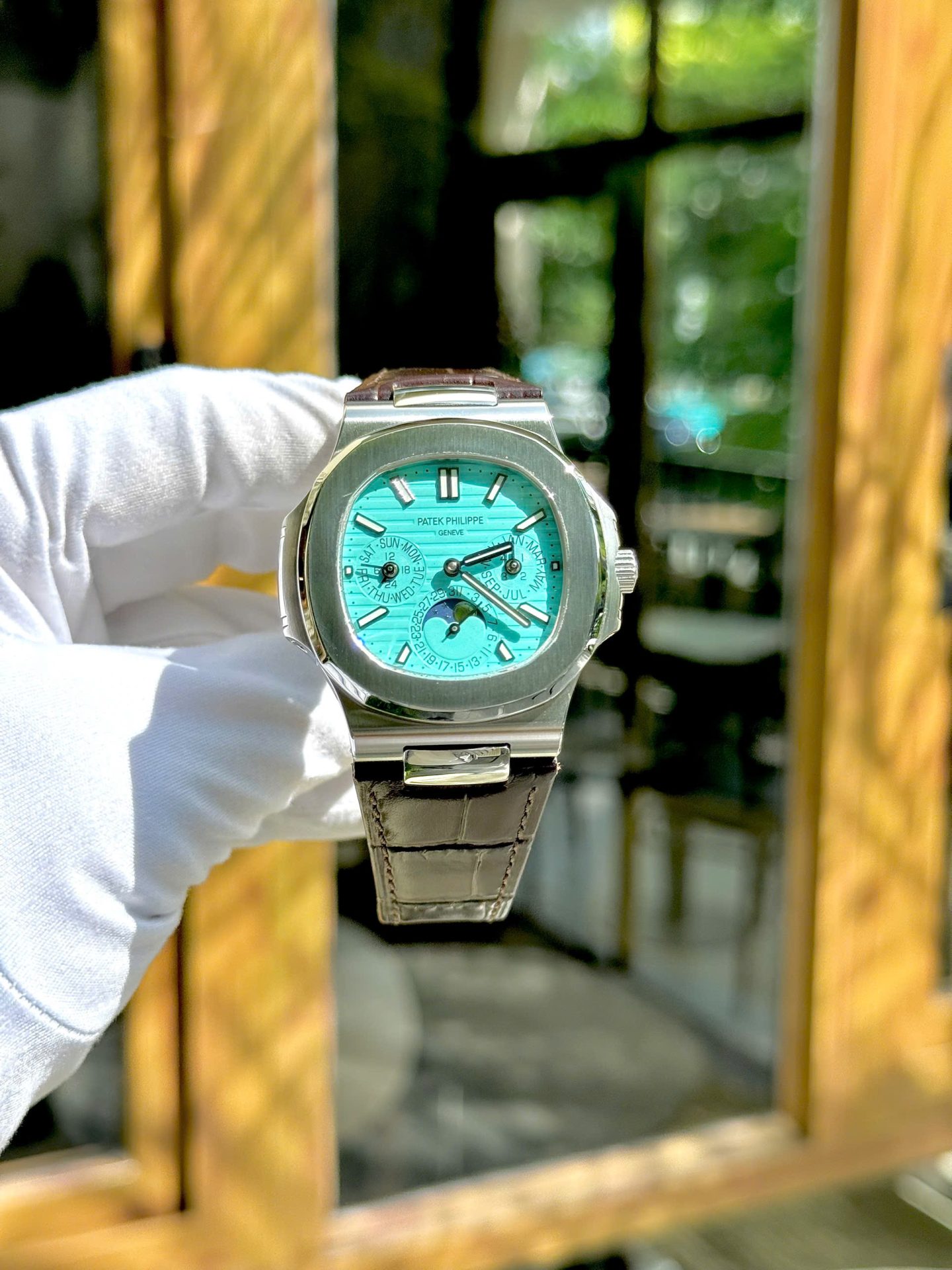 Patek Philippe High End Watch Replicas Nautilus 5740G Tiffany   Automatic Swiss Movement 40mm - Elite Watch Atelier