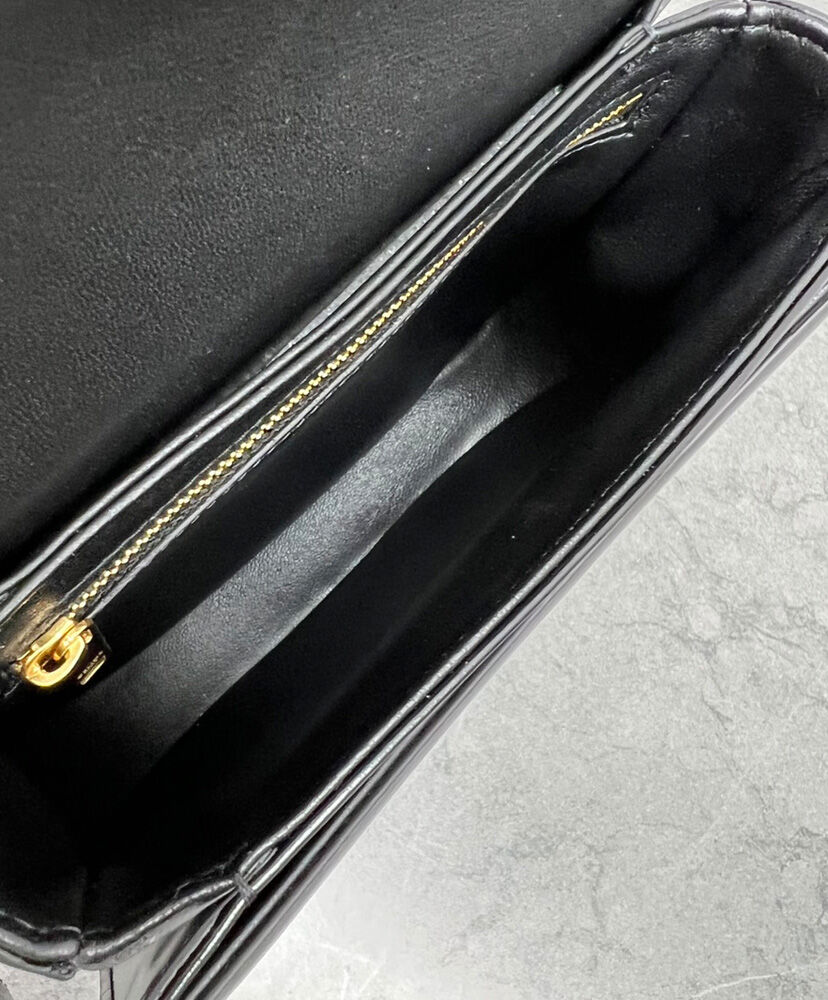 Celine Teen Besace Triomphe In Shiny Calfskin Black1:1High-quality replica