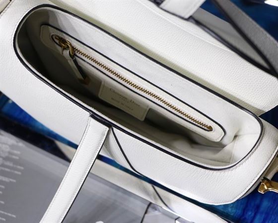 Saddle Bag With Strap Latte Grained Calfskin – DB0701:1High-quality replica