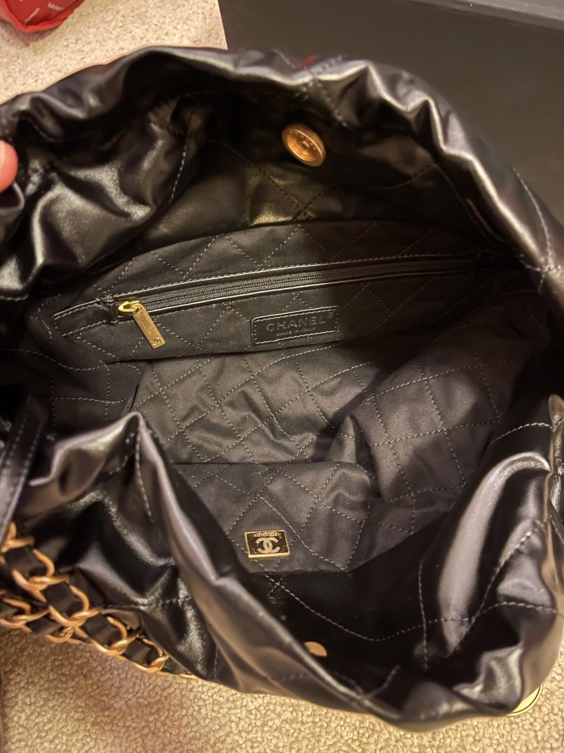 Chanel 22 Medium