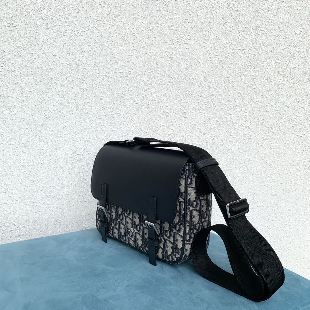Messenger Bag Black For Women‎ 10in/26cm CD M9994PTVY_M9281:1High-quality replica