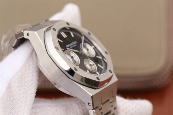 Replica Audemars Piguet Royal Oak Chronograph SS JHF Black/White Dial SS Bracelet A7750 - Top club