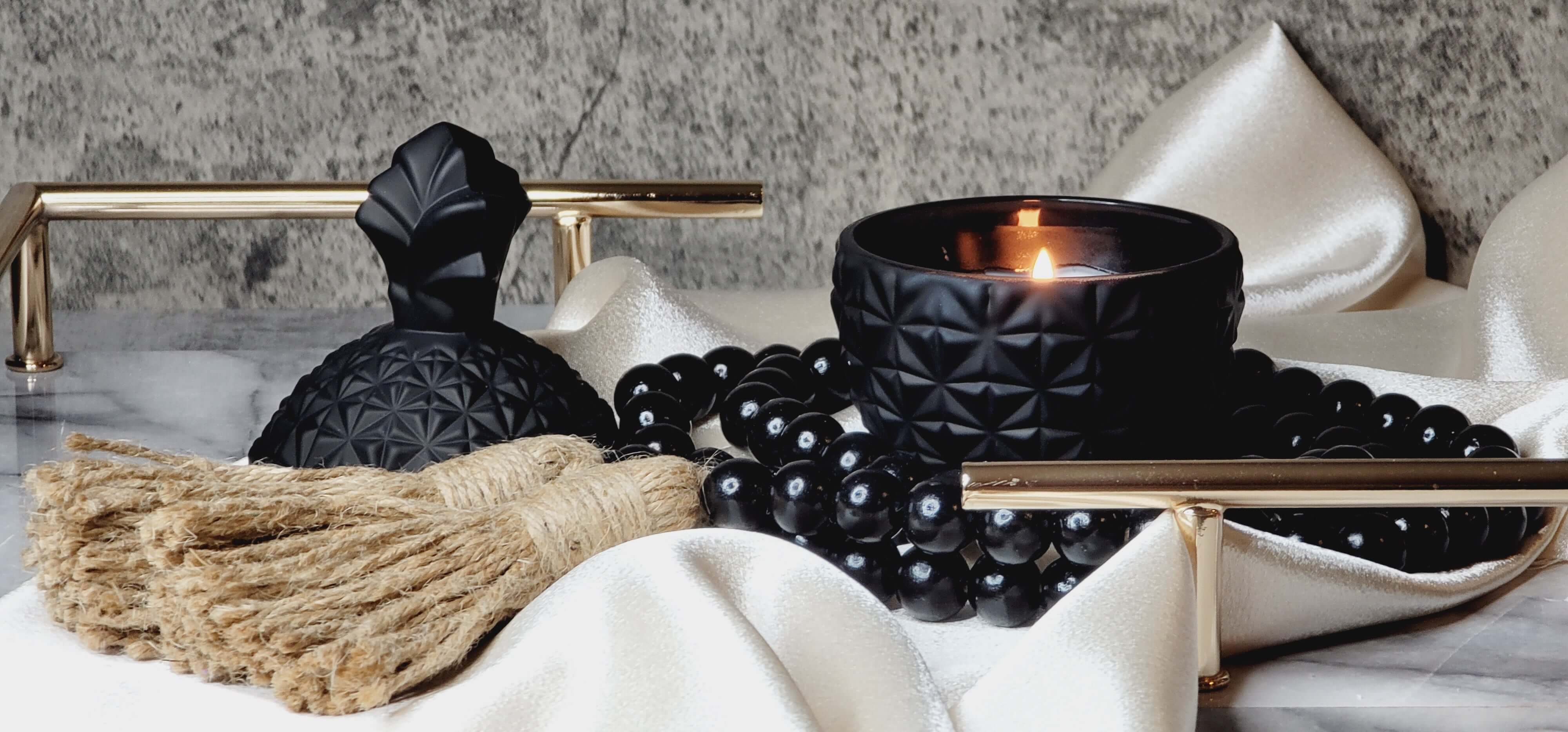 Black Pineapple Noir Candle