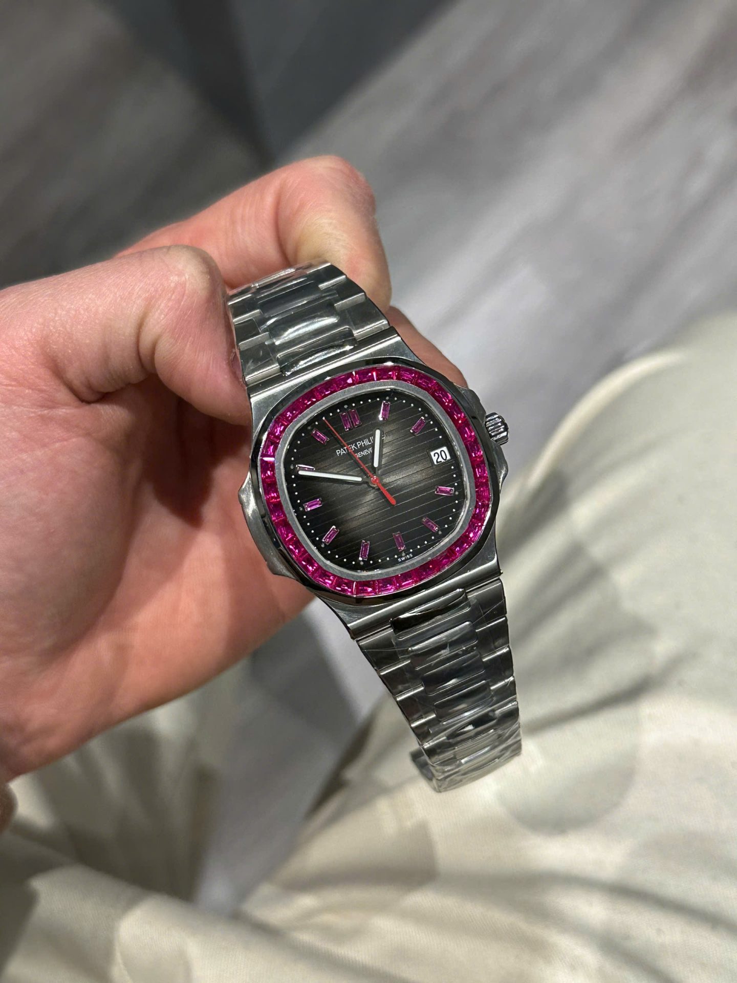 Patek Philippe Nautilus 5711 Replica 11 Watch Bezel Ruby Red 40mm - Elite Watch Atelier