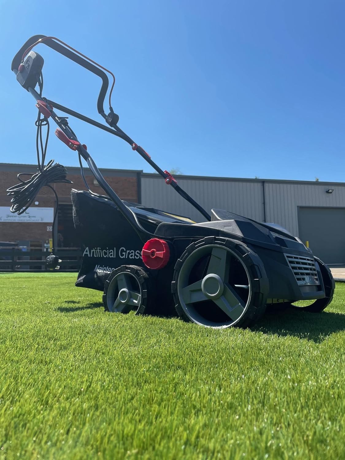 Forever Green Lawns Limited Artificial Turf Power Brush Sweeper, 50 L, 380mm, 110 Volts - Sweepy Box USA - Image 6 Forever Green Lawns Limited Artificial Turf Power Brush Sweeper, 50 L, 380mm, 110 Volts - Sweepy Box USA - Image 6