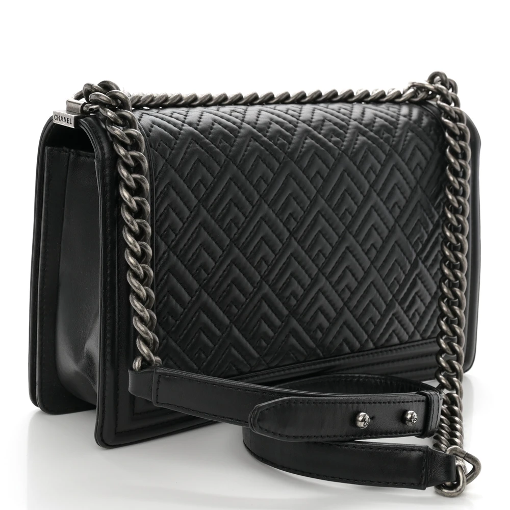 Chanel Black Lambskin Flap Replica with Ruthenium Hardware1:1High-quality replica