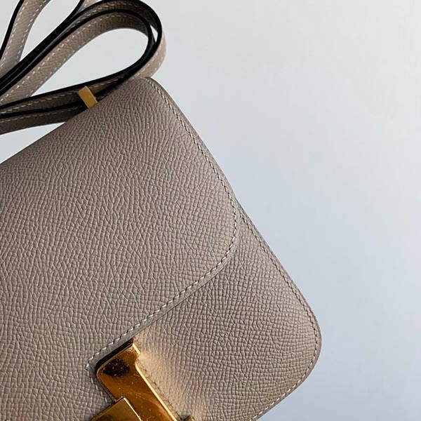 Hermès Constance Mini Replica – Gold Hardware1:1High-quality replica