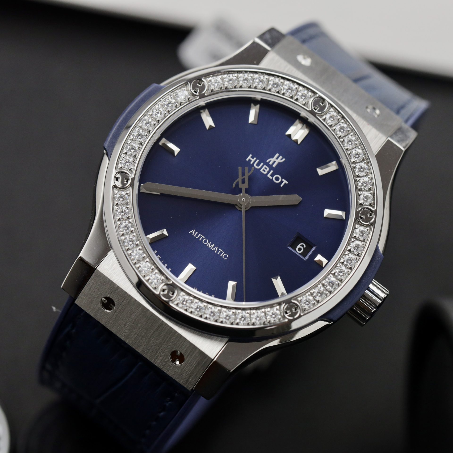Hublot Replica 1:1 Watch Face Blue Diamond Moissanite APS Factory 42mm - Top club
