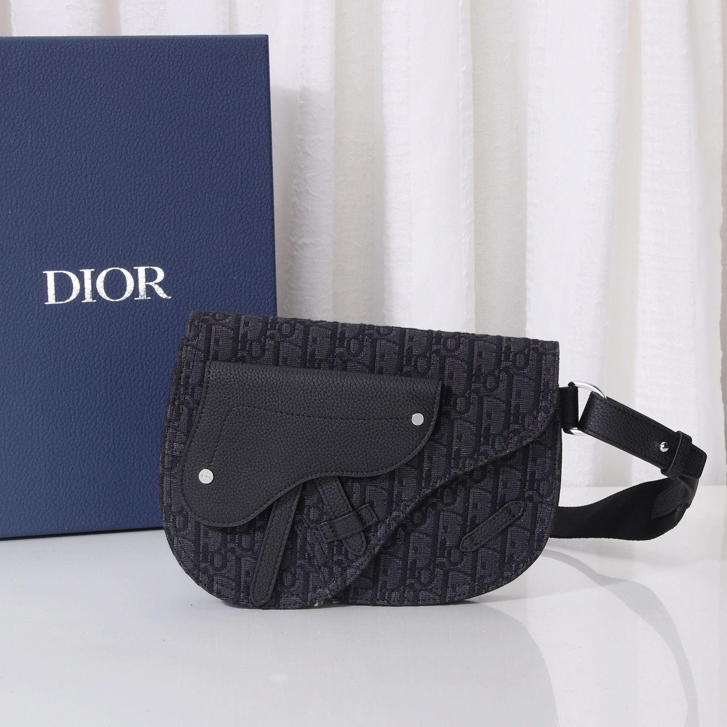 The Saddle Pouch Dior Oblique Jacquard White/Black For Women‎ 9.5in/24cm CD1:1High-quality replica
