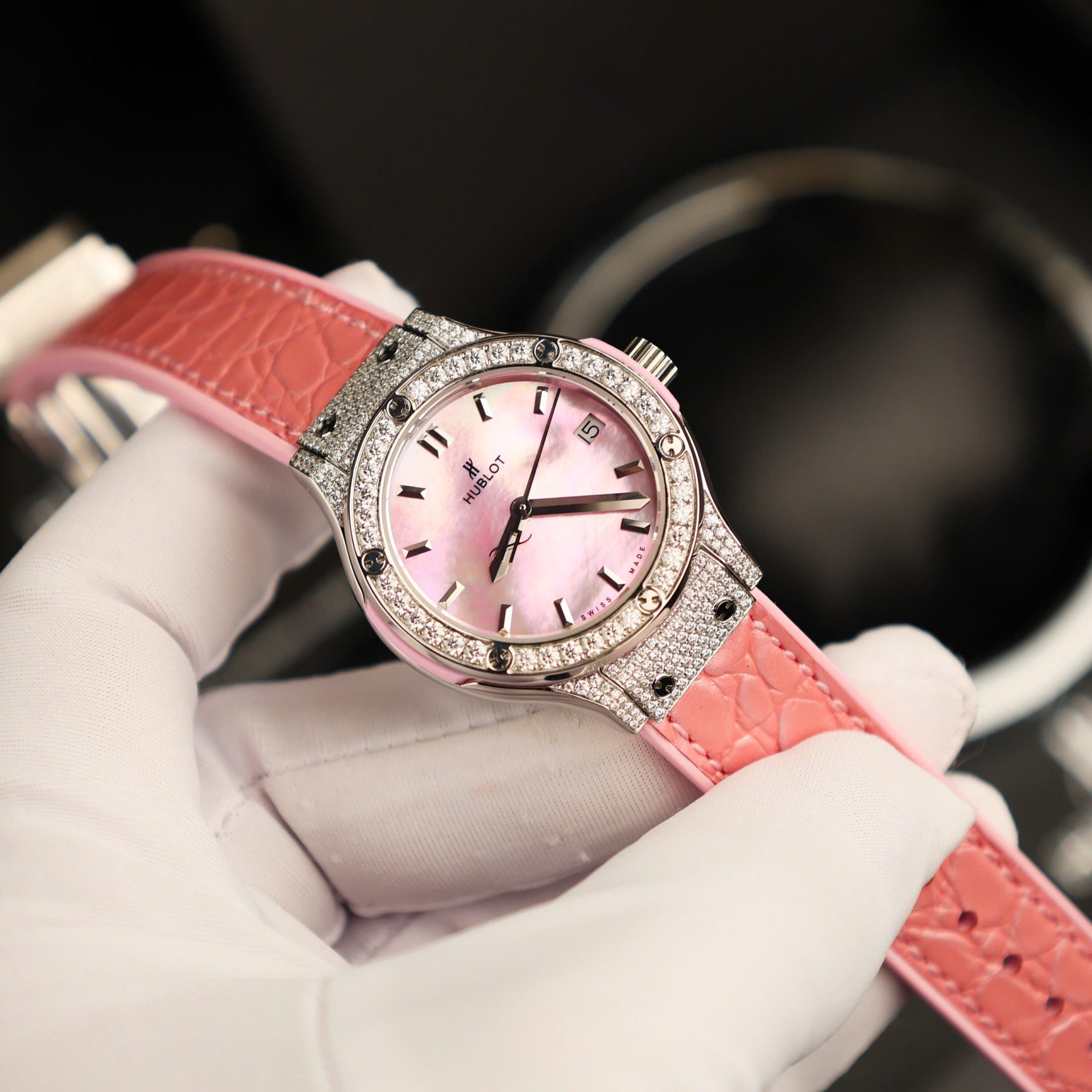 Hublot Classic Fusion Replica Watch Mother Of Pearl Dial + Moissanite Diamonds 33mm - Top club