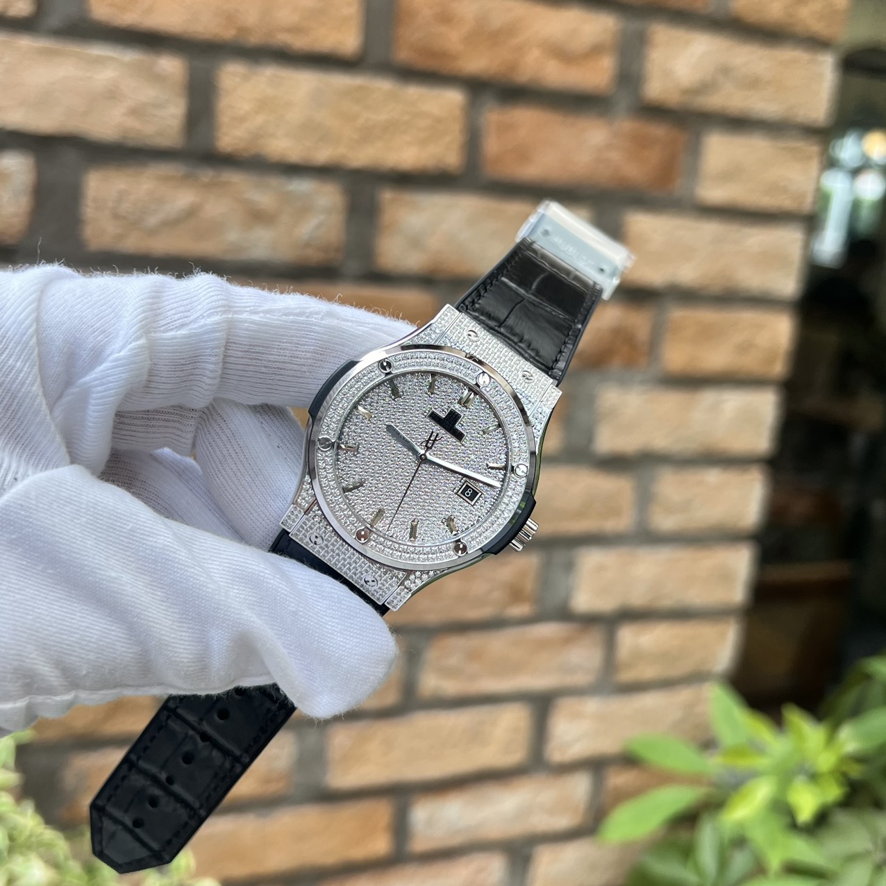 Hublot Replica 1:1 Watch Classic Fusion Titanium With Full Diamond 42mm - Elite Watch Atelier