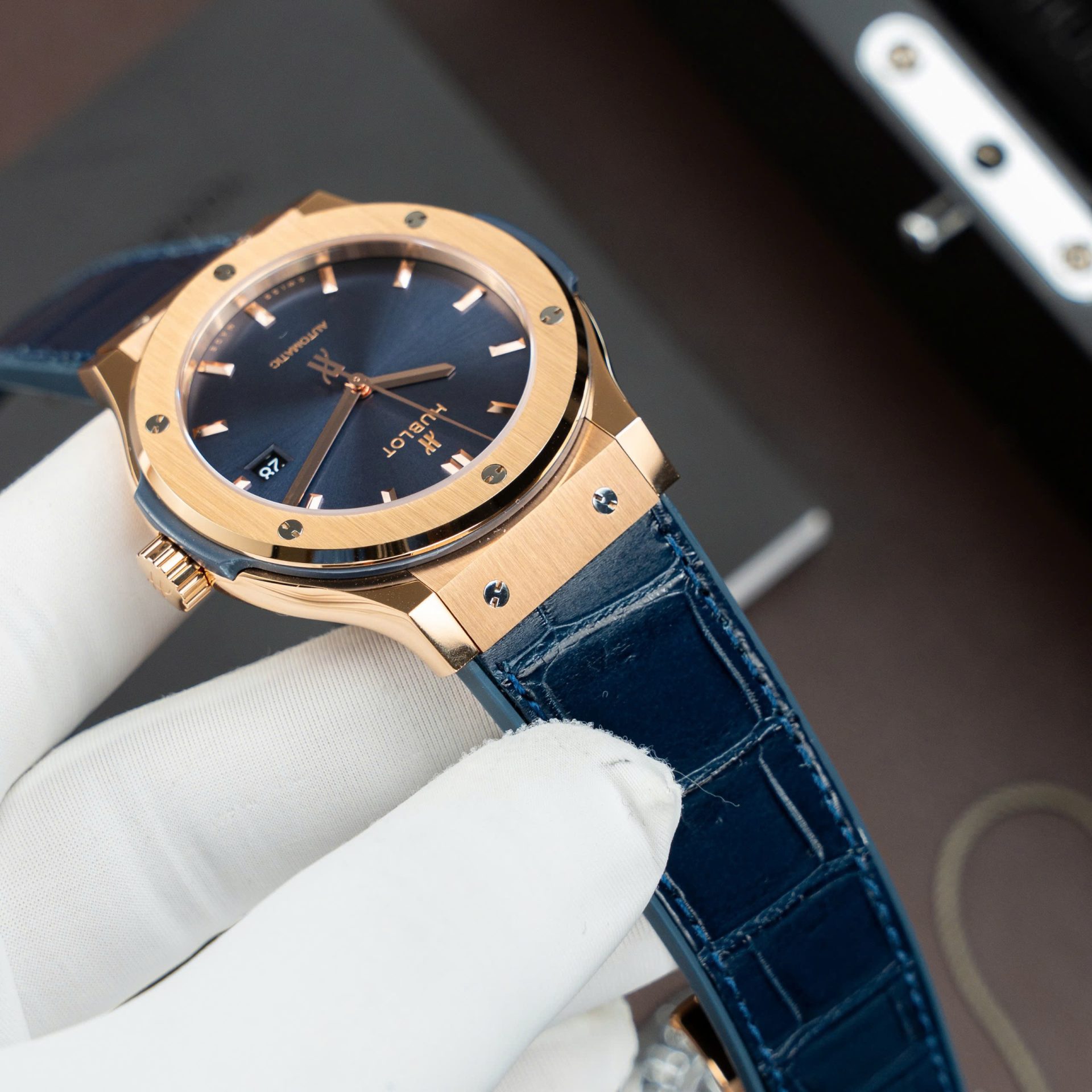Hublot Classic Fusion King Gold Replica Watch Dial Blue Movement SW300 Crocodile Leather Strap 42mm - Top club